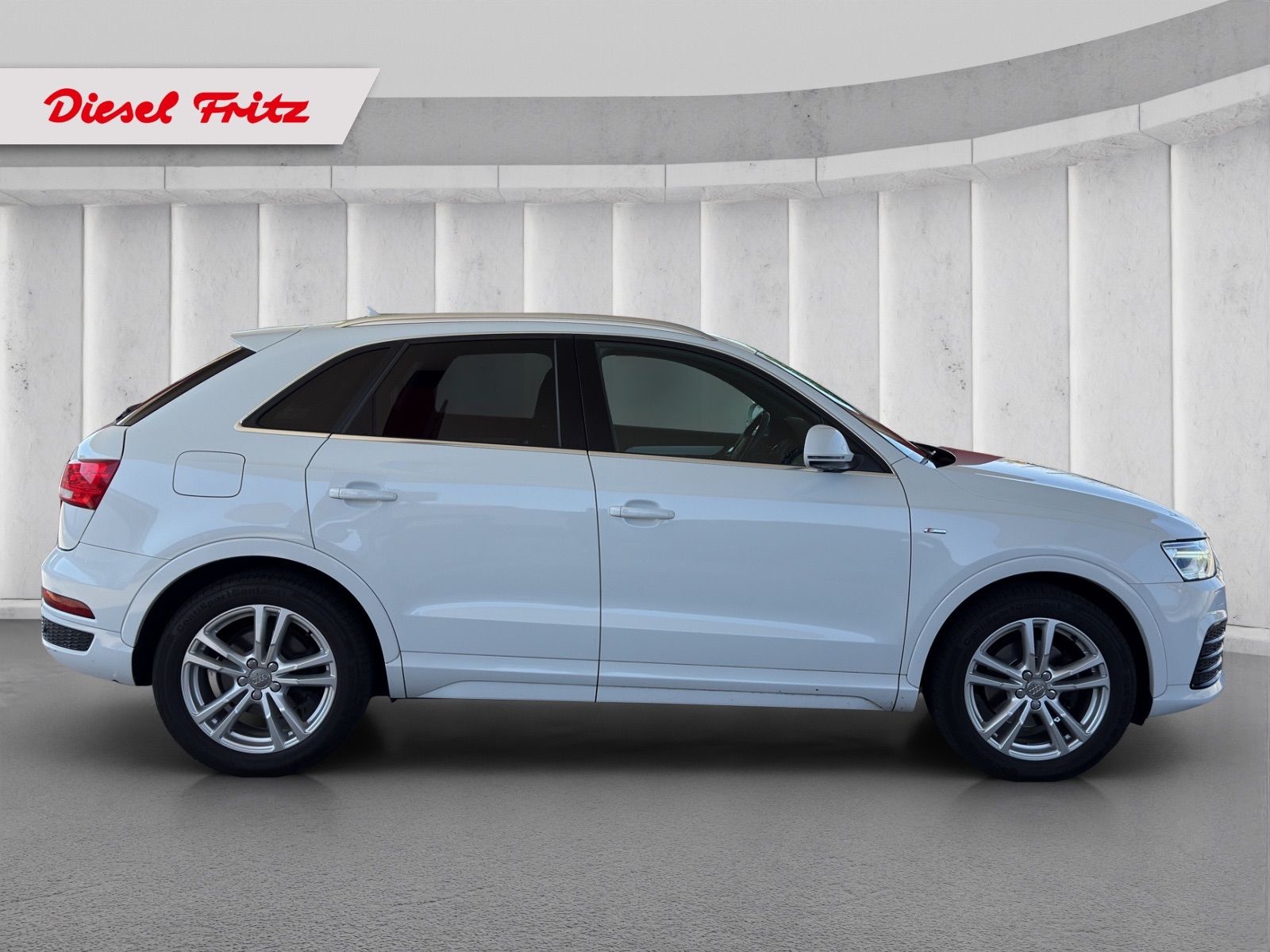 AUDI Q3 2.0 TDI sport quattro S-tronic-image-5
