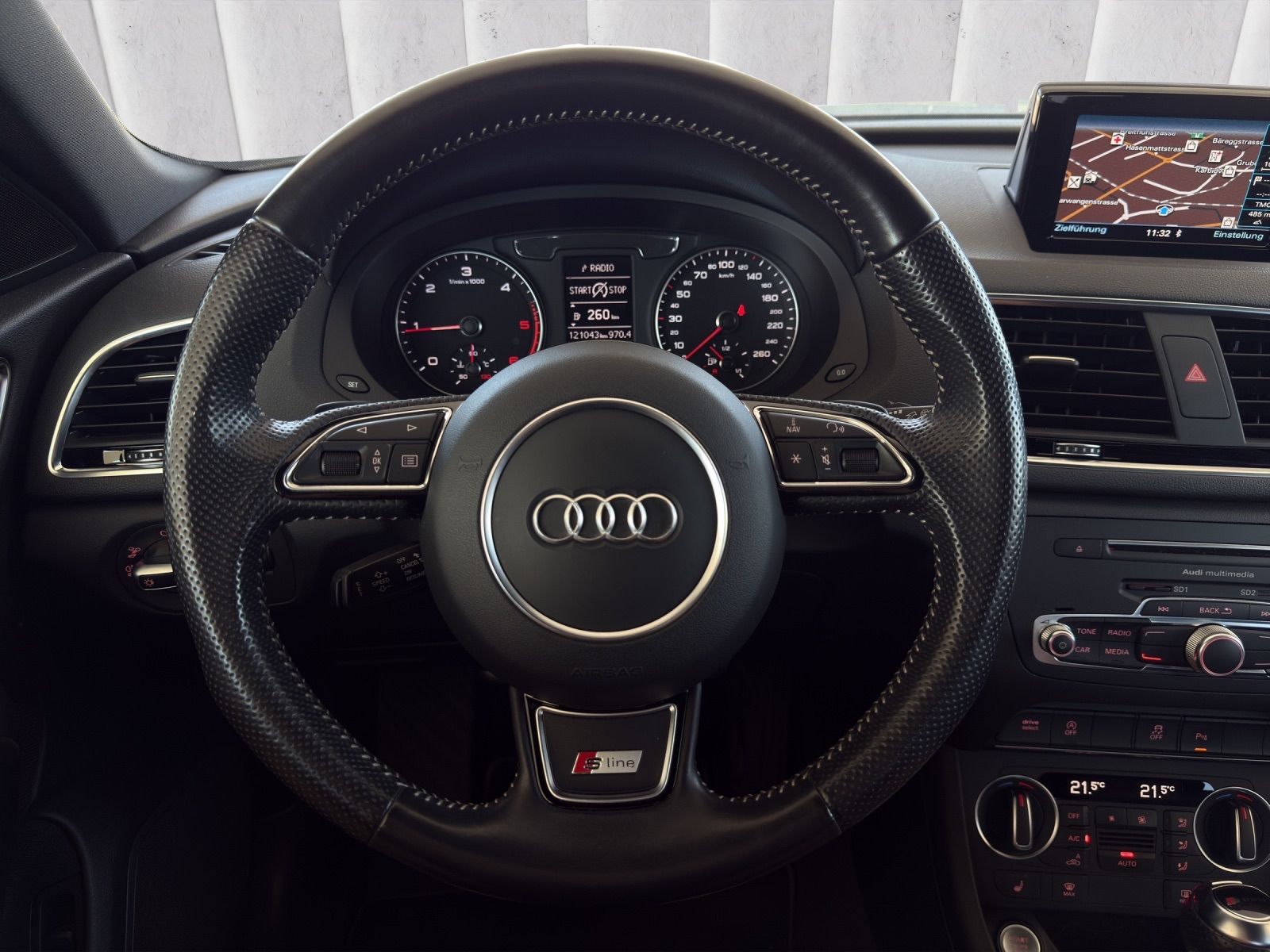 AUDI Q3 2.0 TDI sport quattro S-tronic-image-10