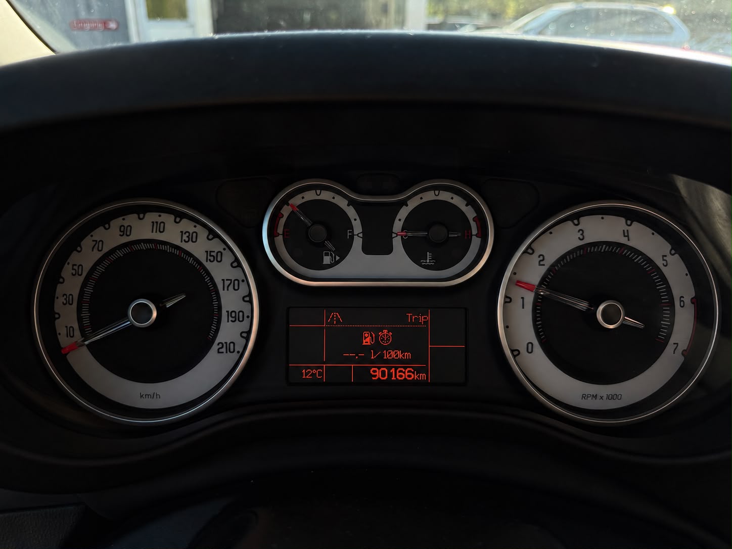 FIAT 500L 1.4 16V Lounge-image-8