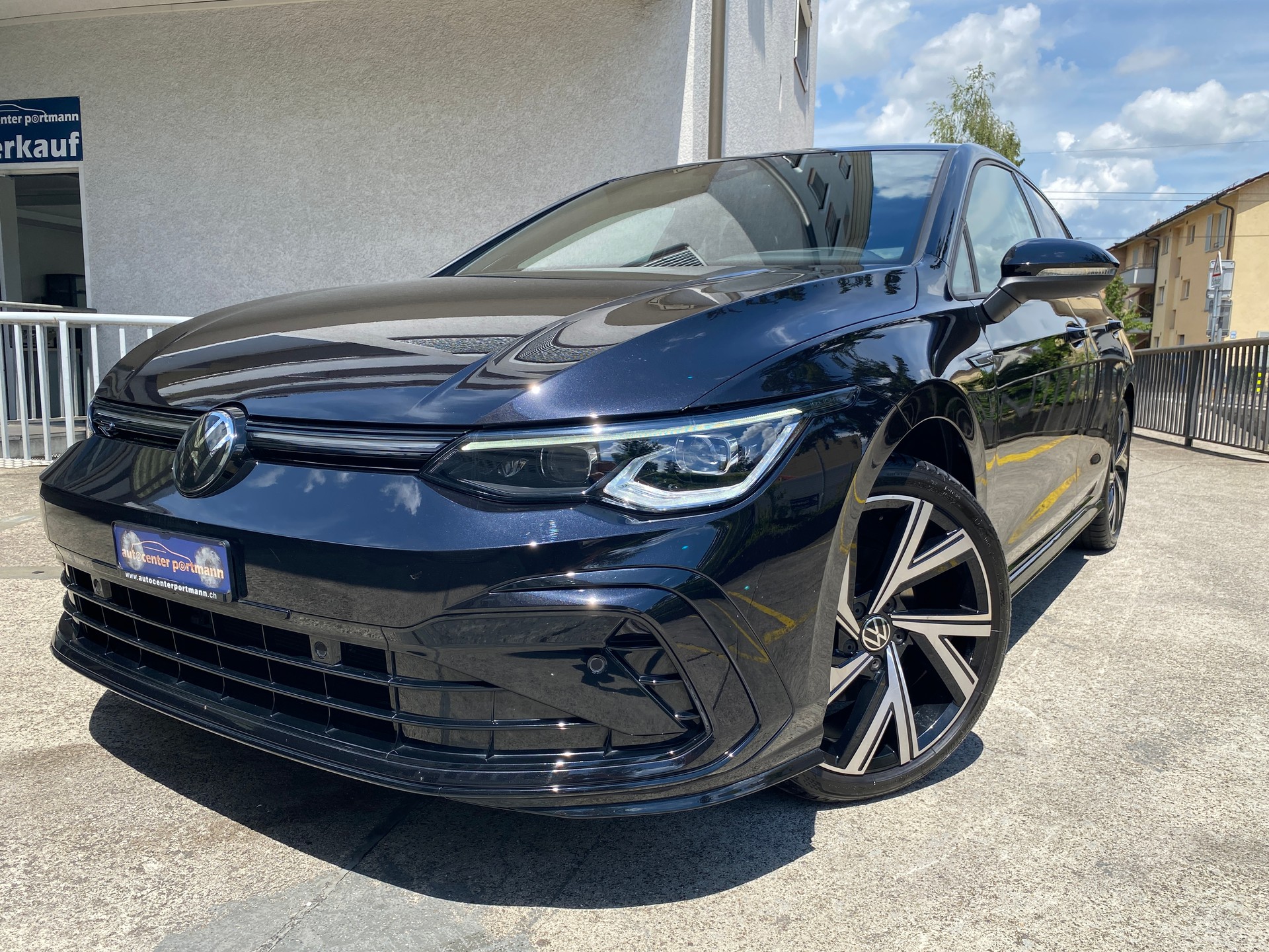 VW Golf 1.5 eTSI mHEV ACT R-Line 75 Edition DSG