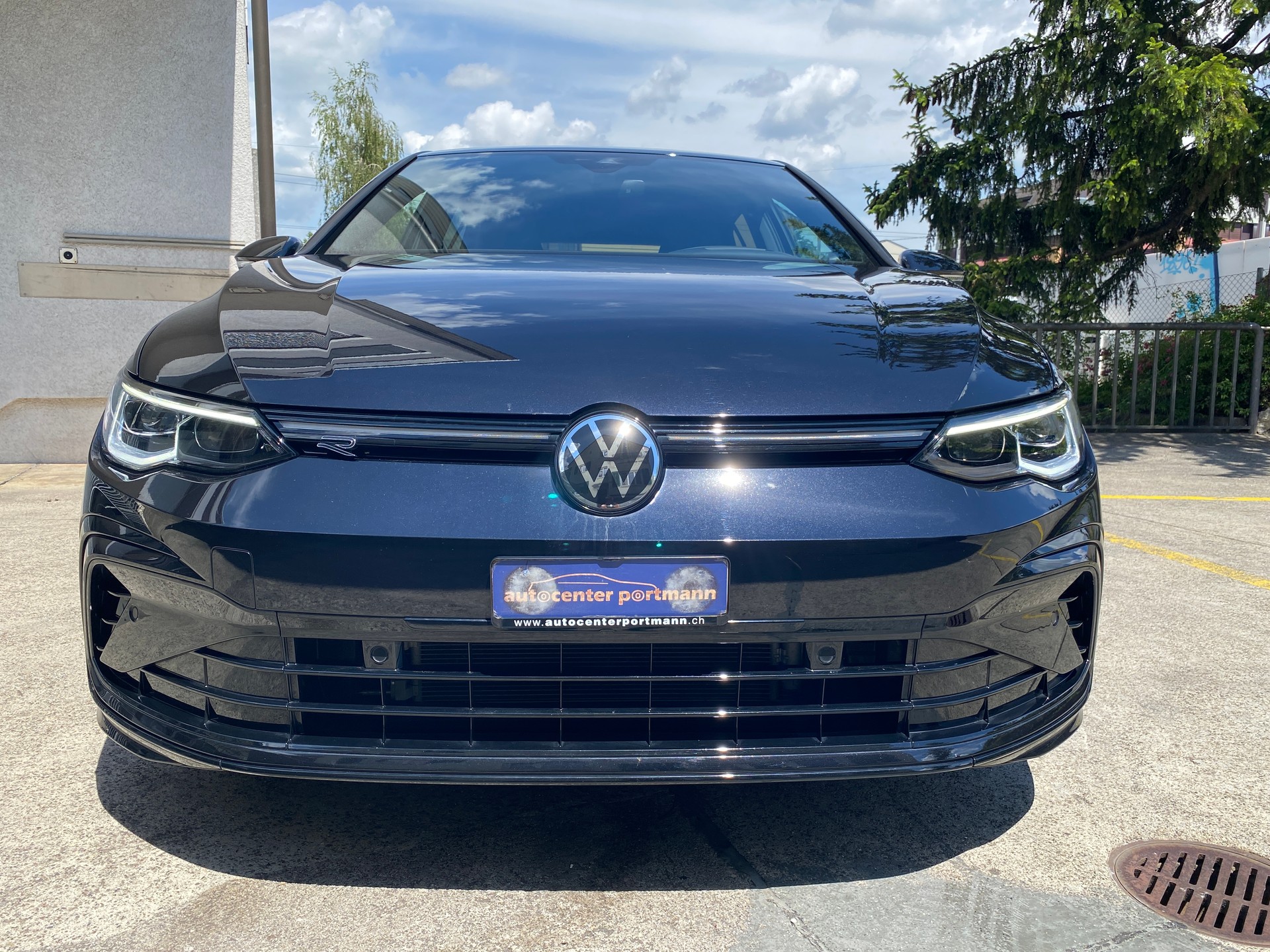 VW Golf 1.5 eTSI mHEV ACT R-Line 75 Edition DSG-image-5