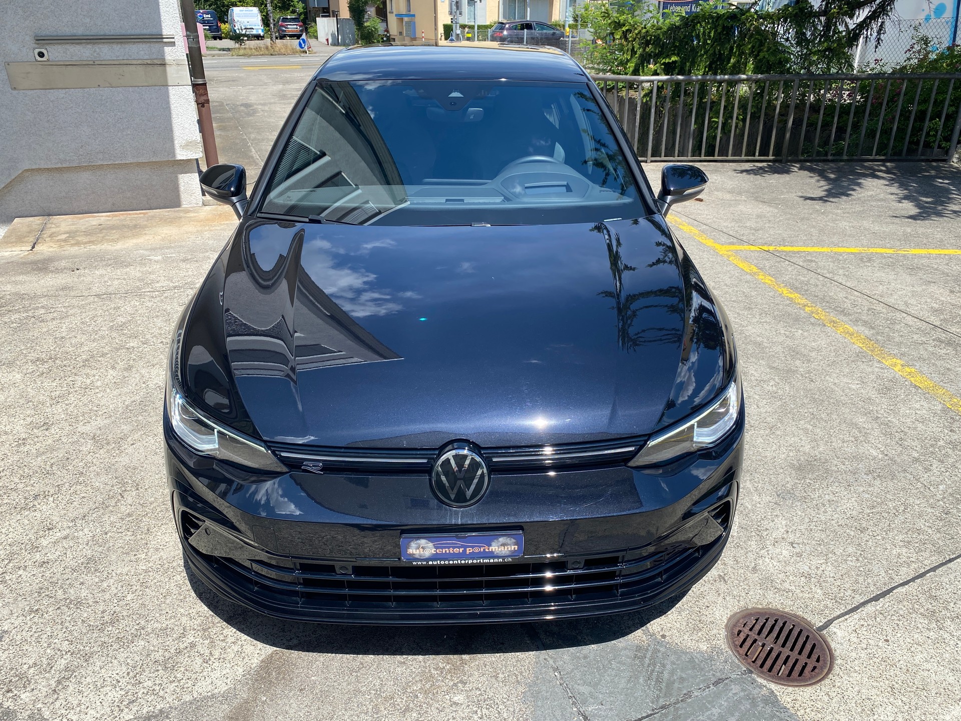 VW Golf 1.5 eTSI mHEV ACT R-Line 75 Edition DSG-image-6