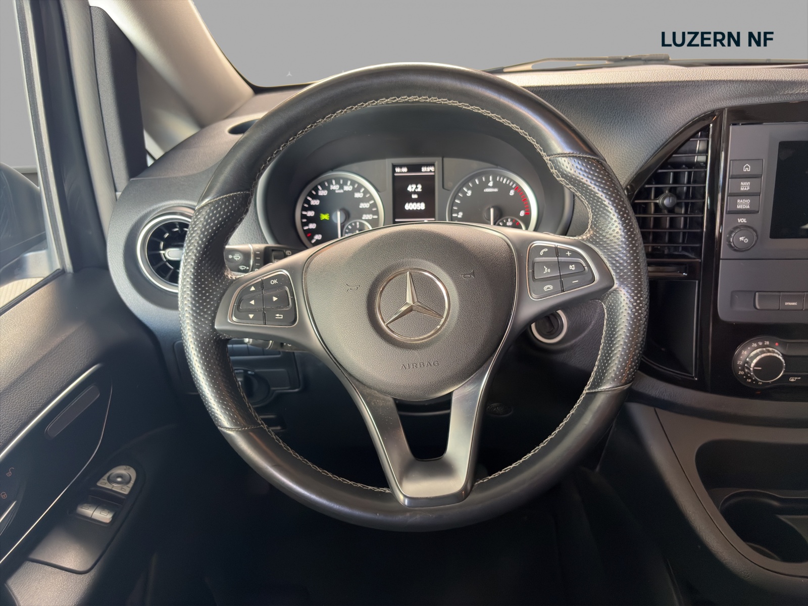 MERCEDES-BENZ Vito 116 CDI Lang Sel. Tourer Family 4Matic 9G-Tronic-image-8