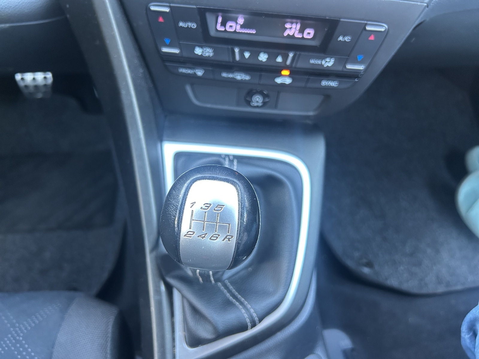 HONDA Civic 2.2i-DTEC Sport-image-11