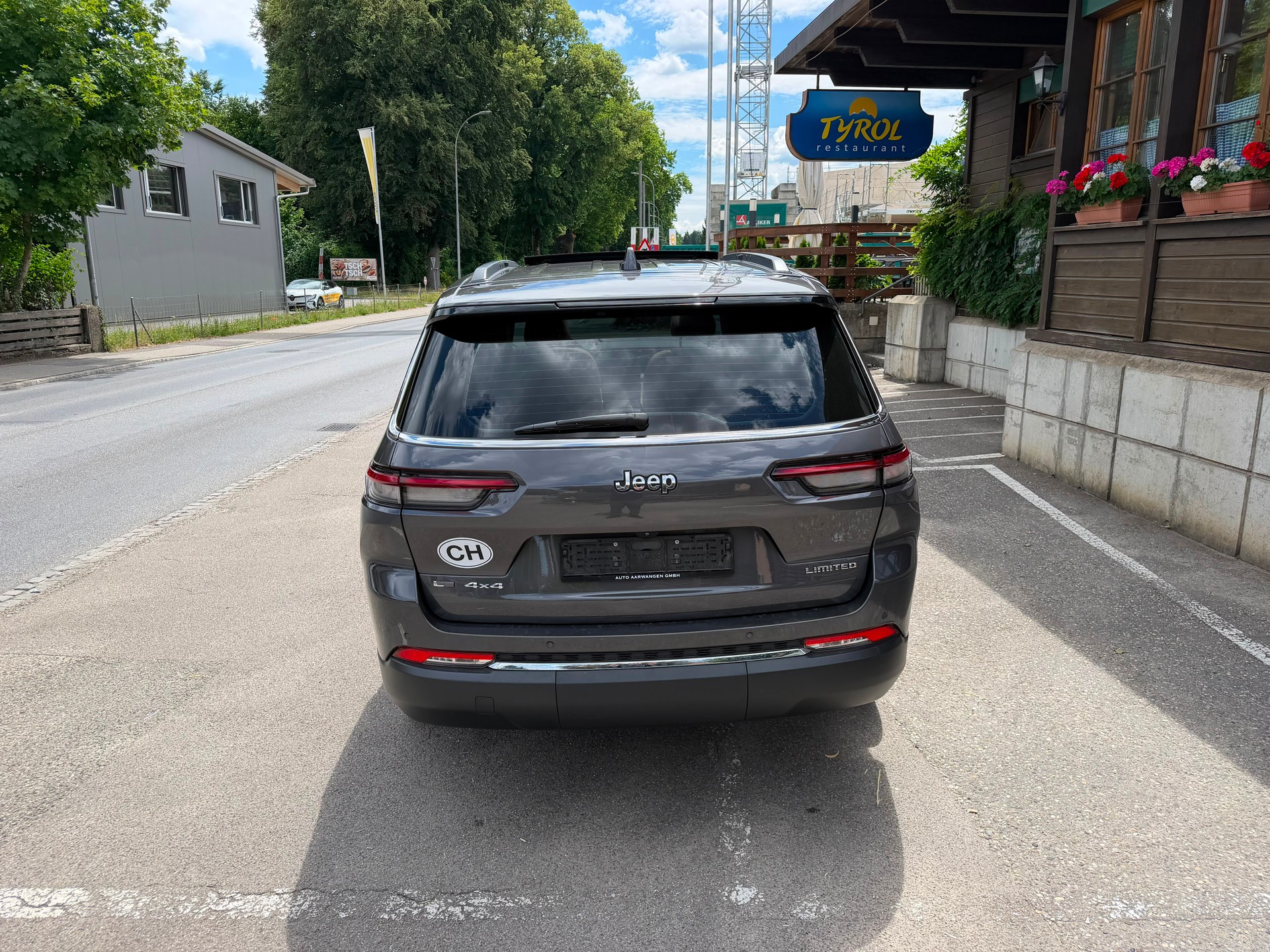 JEEP Limited L-image-5