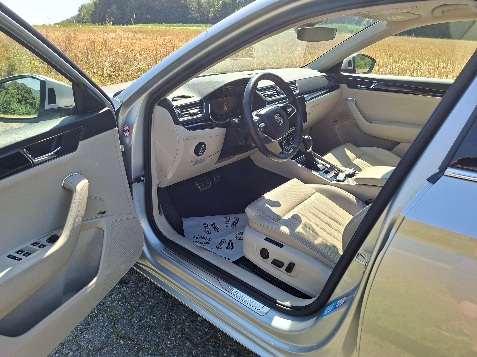 SKODA Superb Combi 2.0 TDi L&K 4x4 DSG-image-8
