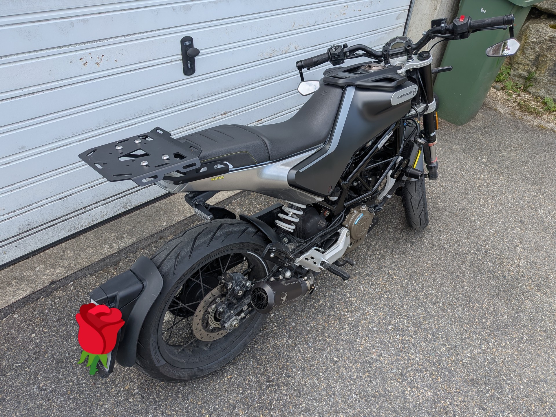 HUSQVARNA Svartpilen 125-image-4
