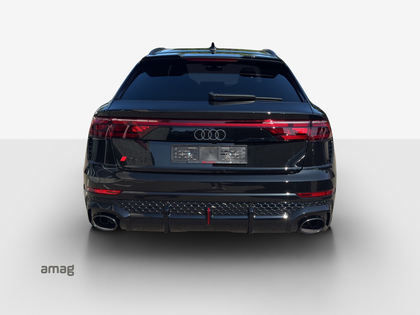 AUDI RSQ8 performance quattro-showroom-element-3