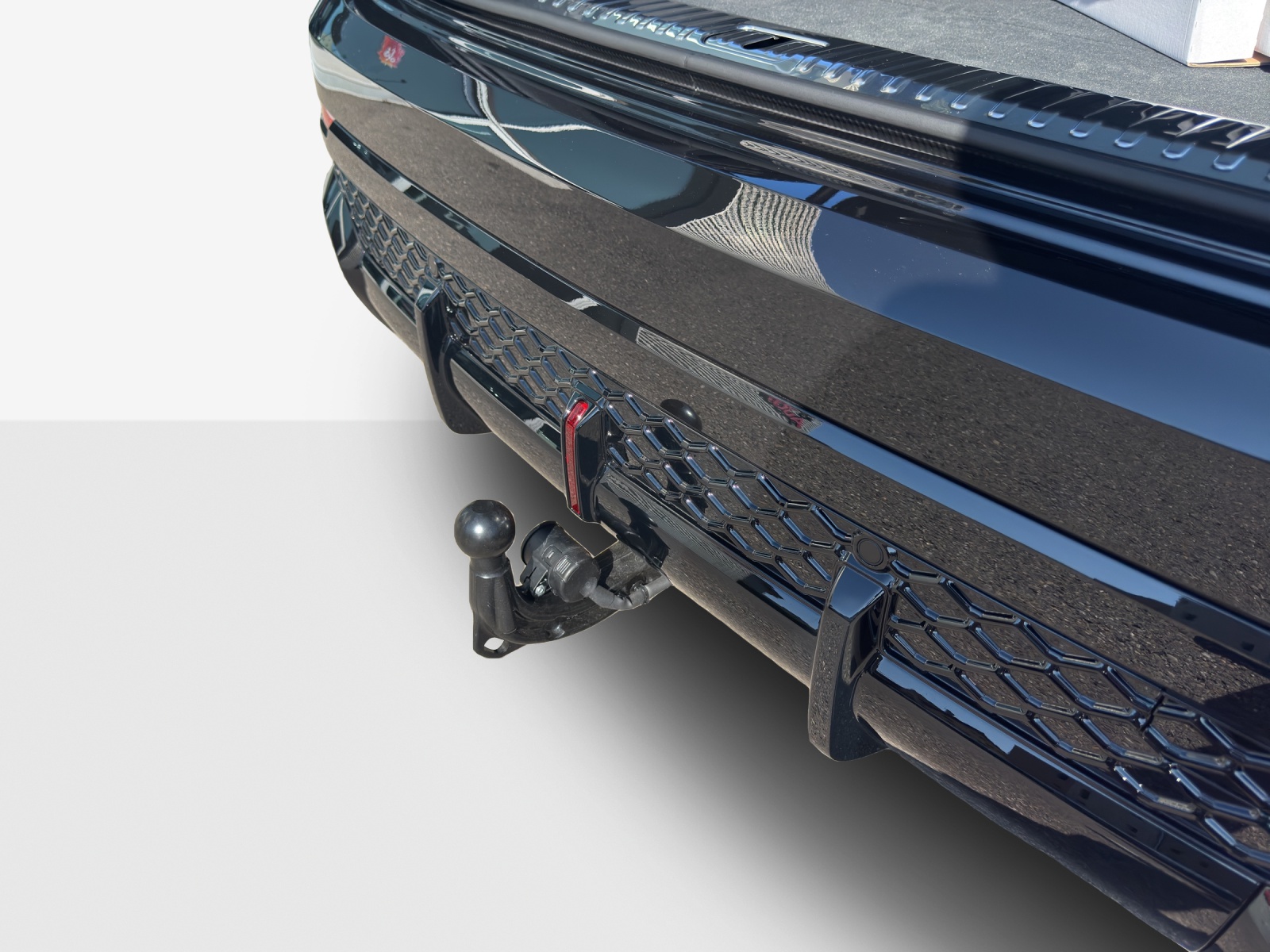AUDI RSQ8 performance quattro-image-13