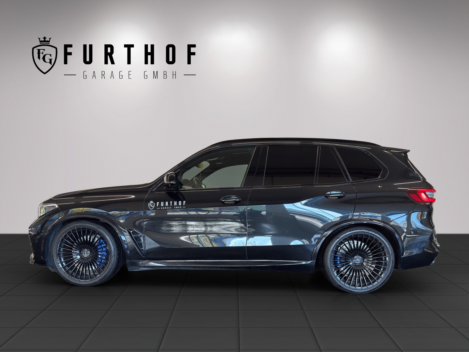 BMW X5M Competition Steptronic Competition-showroom-element-1