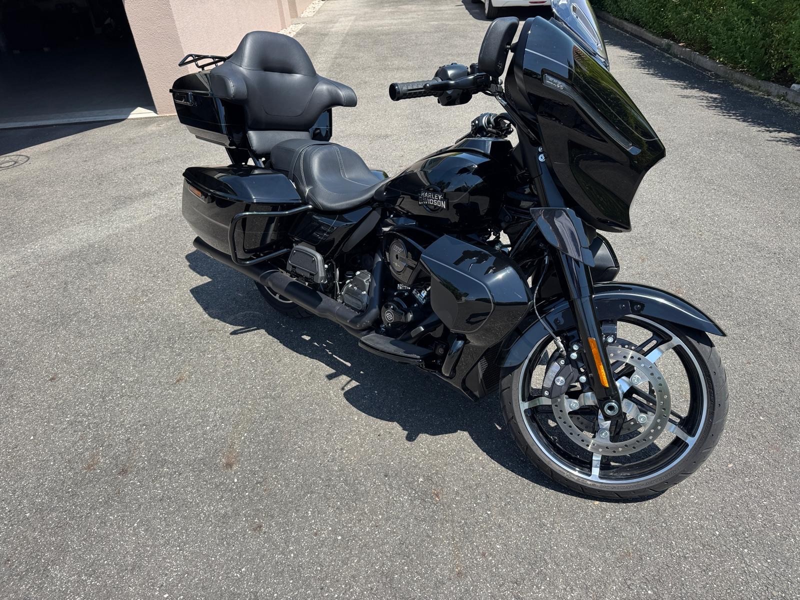 HARLEY-DAVIDSON FLHXU Street Glide Ultra 117-image-6