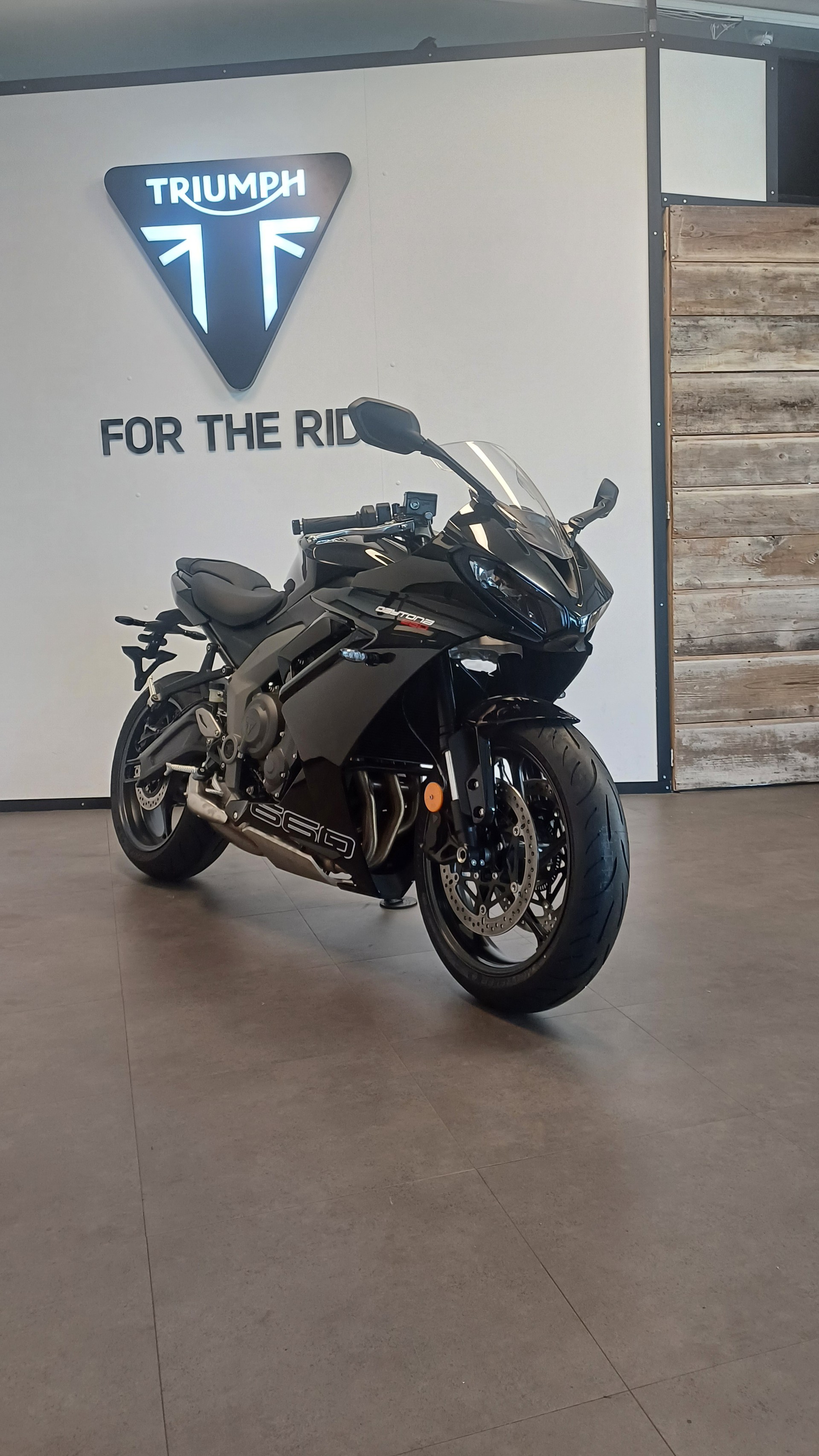 TRIUMPH Triumph Daytona 660 (Offre Leasing 0% + Avantage client permis A2)