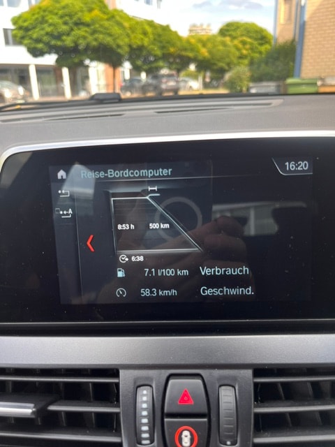 BMW 225i xDrive Active Tourer Steptronic Luxury Line-image-20