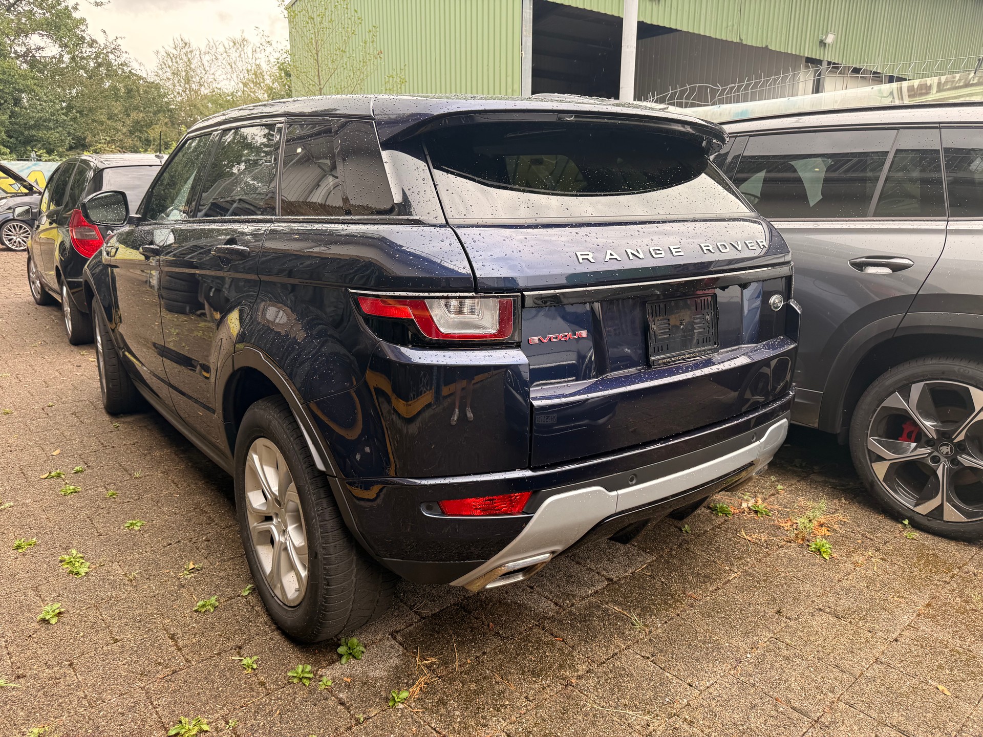 LAND ROVER Range Rover Evoque 2.0 TD4 SE Dynamic AT9-image-4