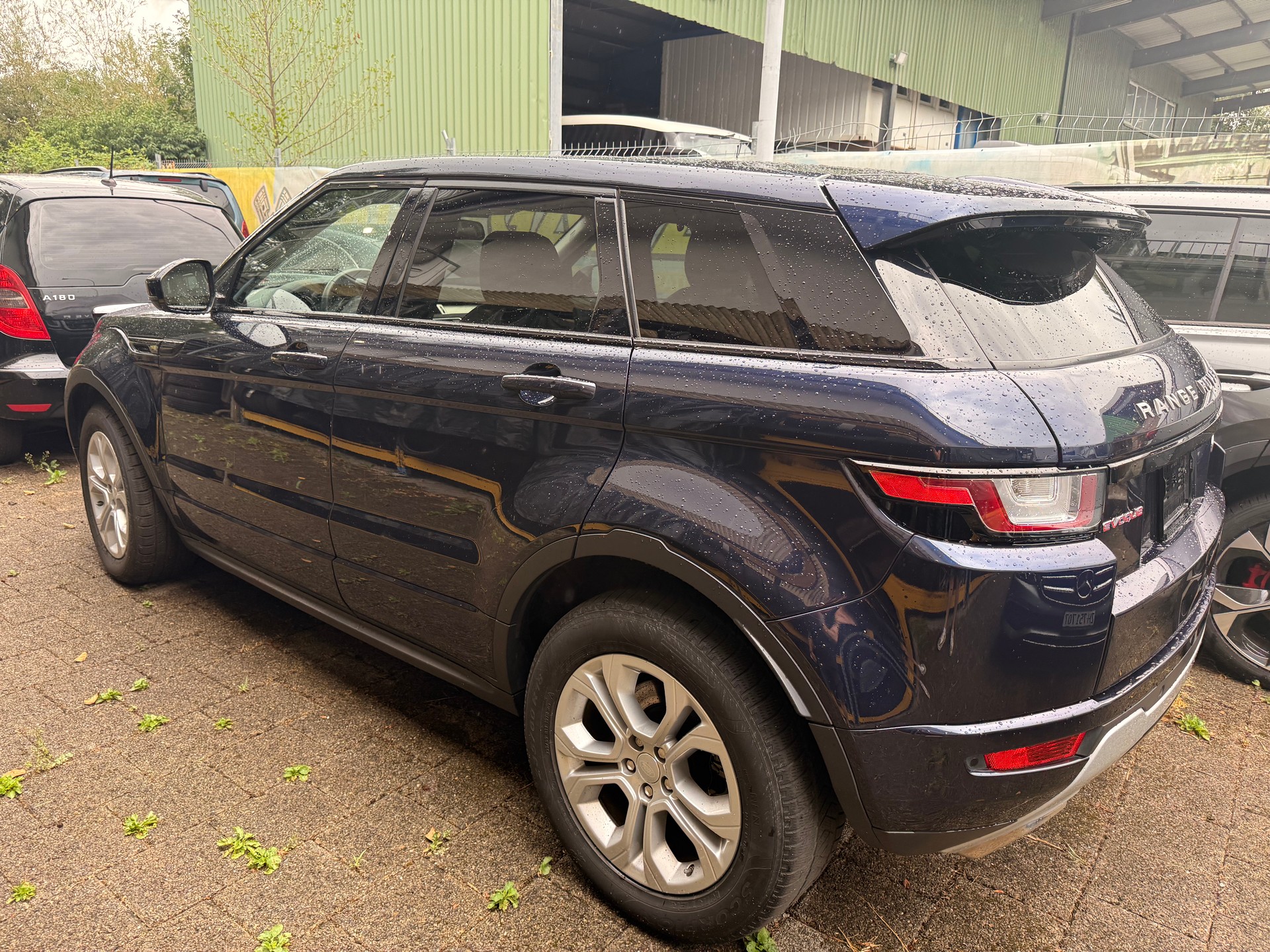 LAND ROVER Range Rover Evoque 2.0 TD4 SE Dynamic AT9-image-5