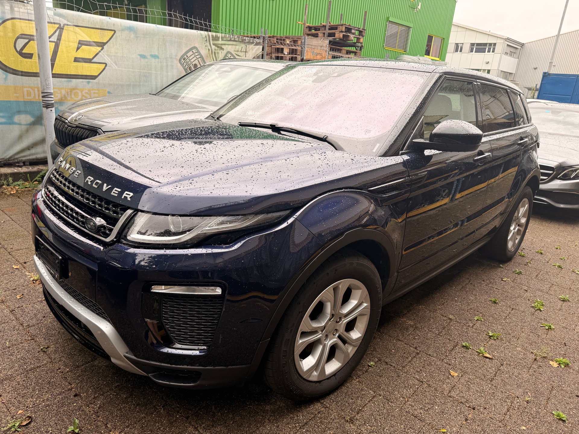 LAND ROVER Range Rover Evoque 2.0 TD4 SE Dynamic AT9-image-0