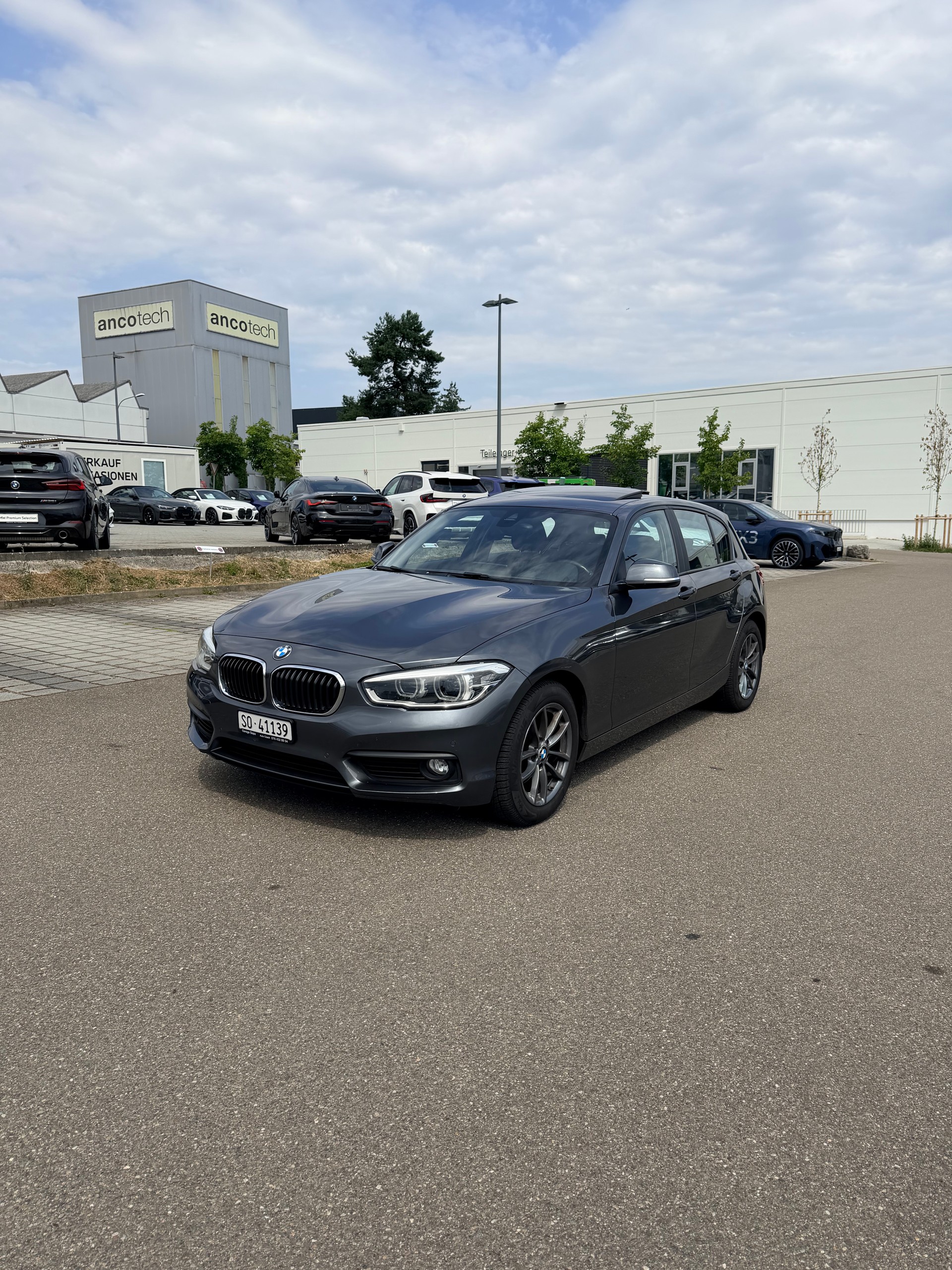 BMW 118d xDrive-image-1