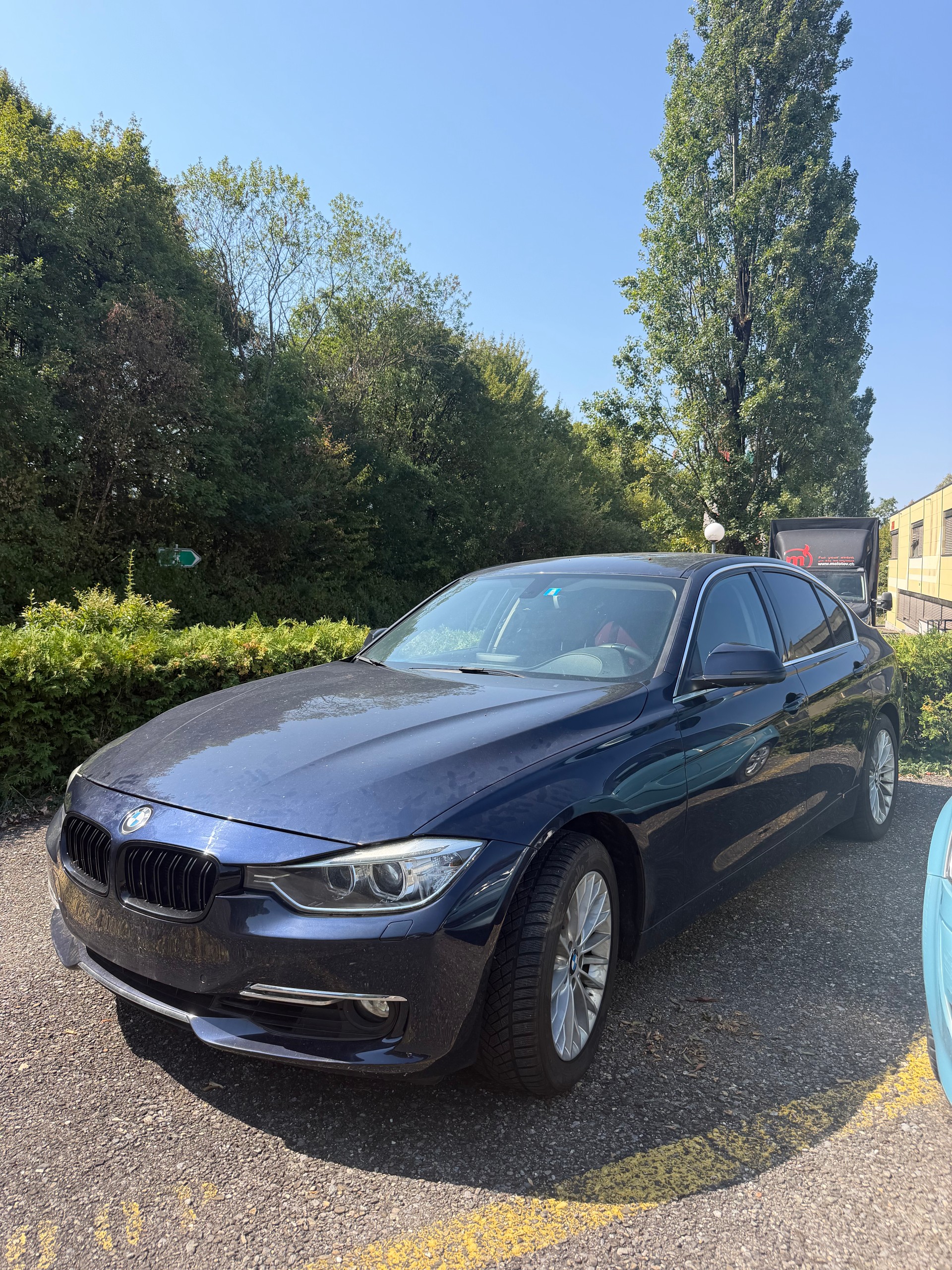 BMW 320i xDrive Luxury Line Steptronic