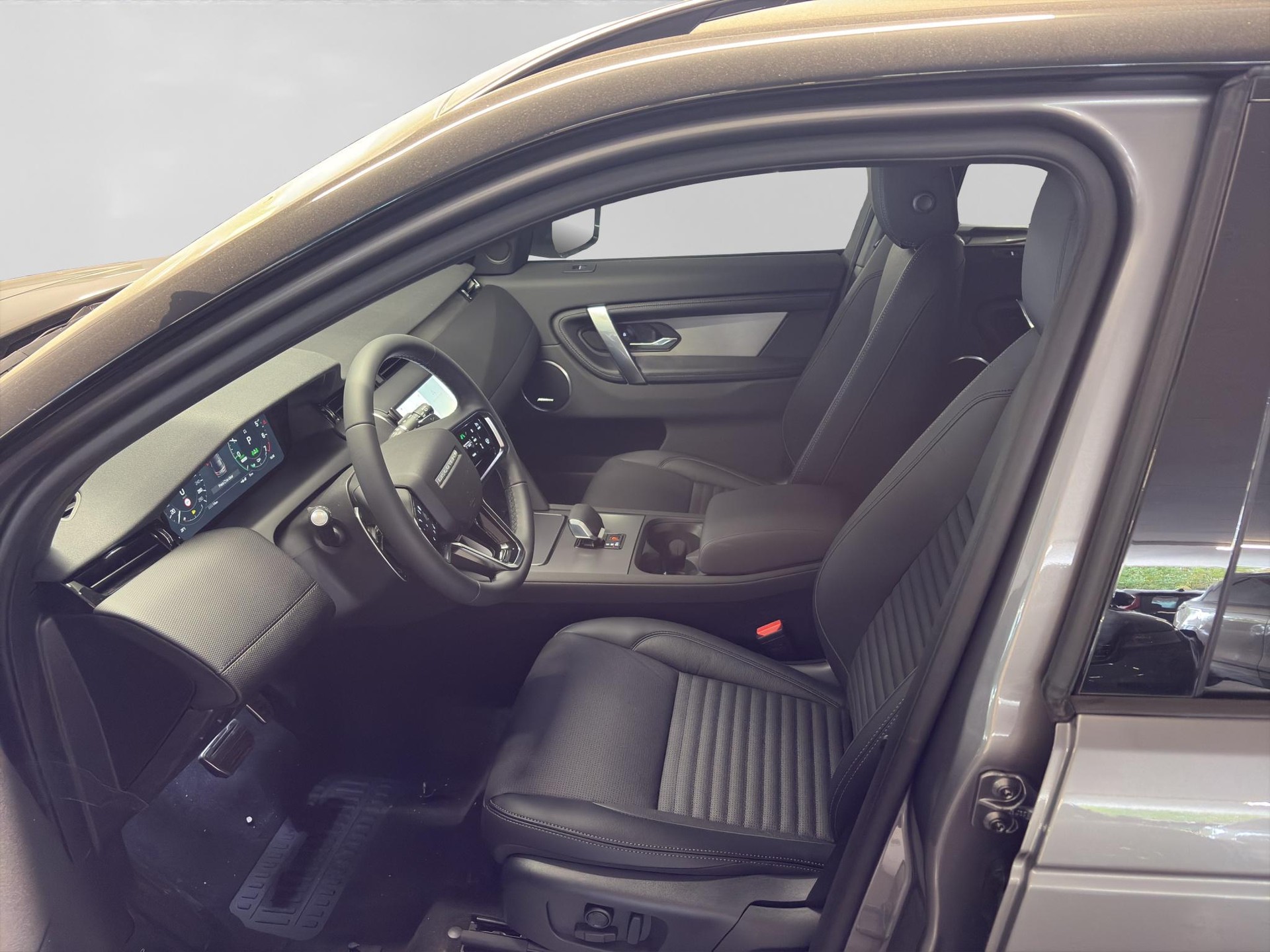 LAND ROVER Discovery Sport 1.5 T 270e Landmark-showroom-element-1