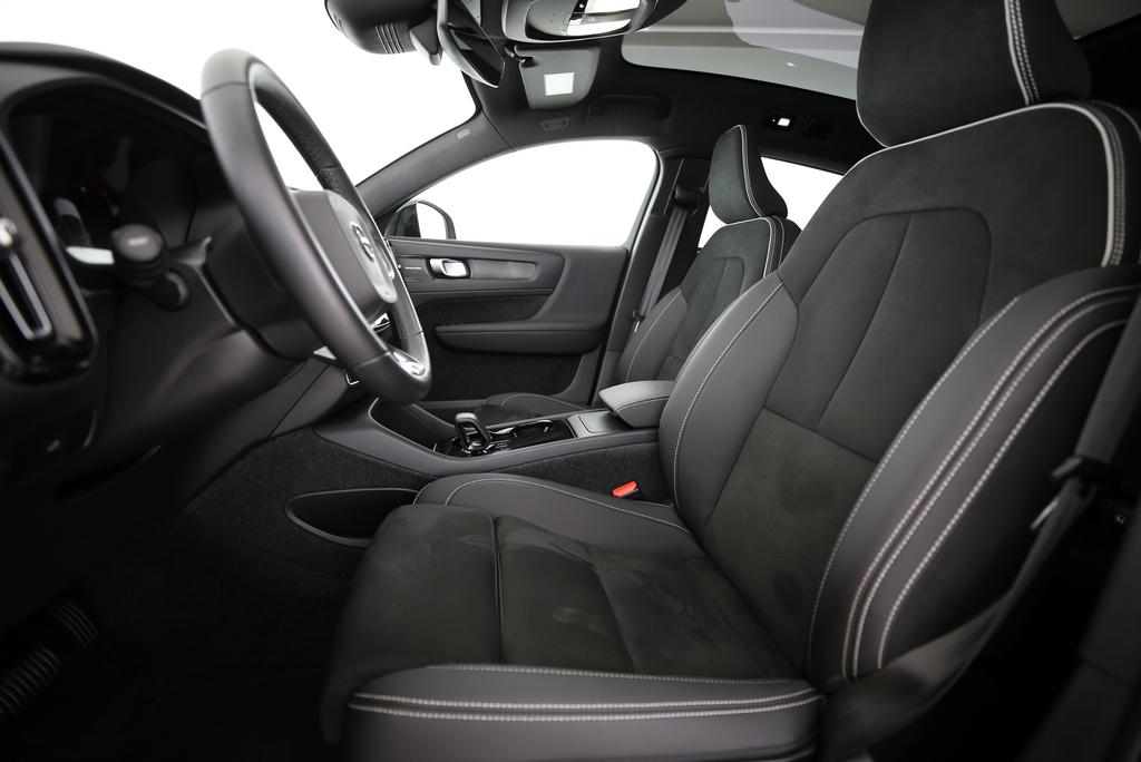 VOLVO C40 P6 Recharge Ultimate-showroom-element-3