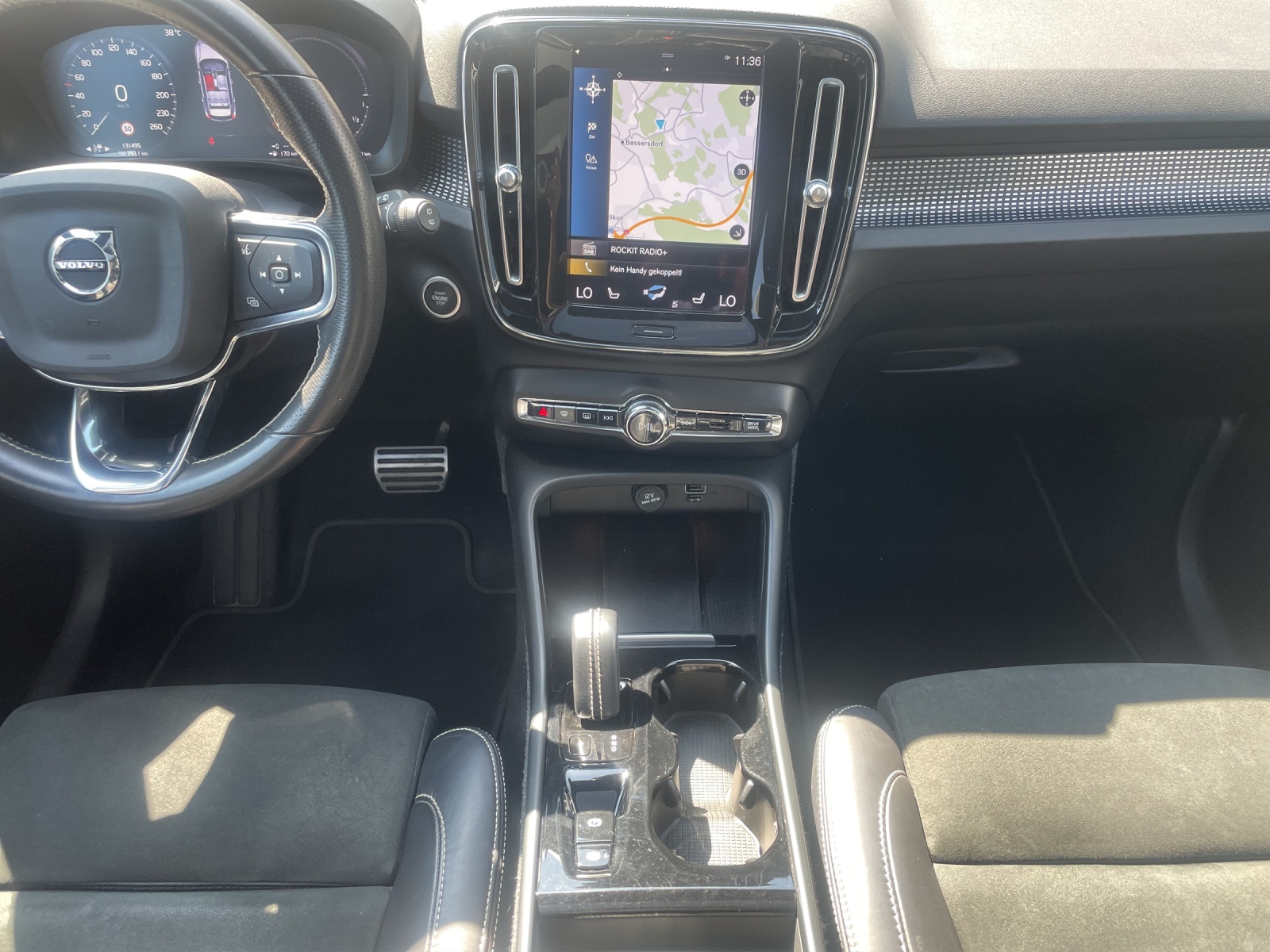 VOLVO XC40 T5 TwE R-Design DCT-image-10