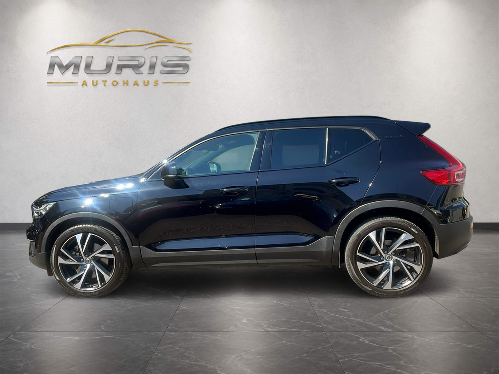 VOLVO XC40 T5 TwE R-Design DCT-showroom-element-1