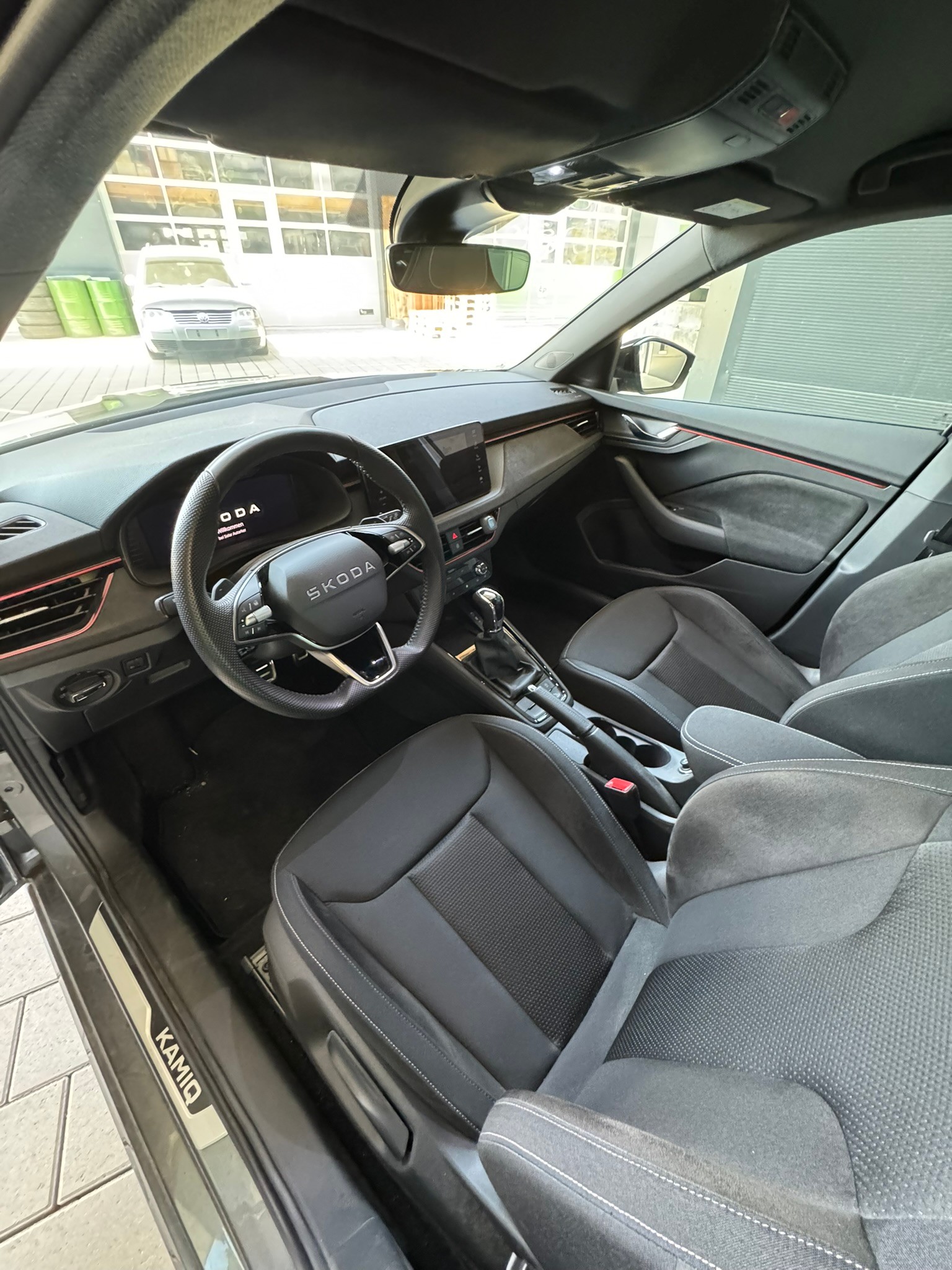 SKODA 1.0 TSI Dynamic DSG-image-8