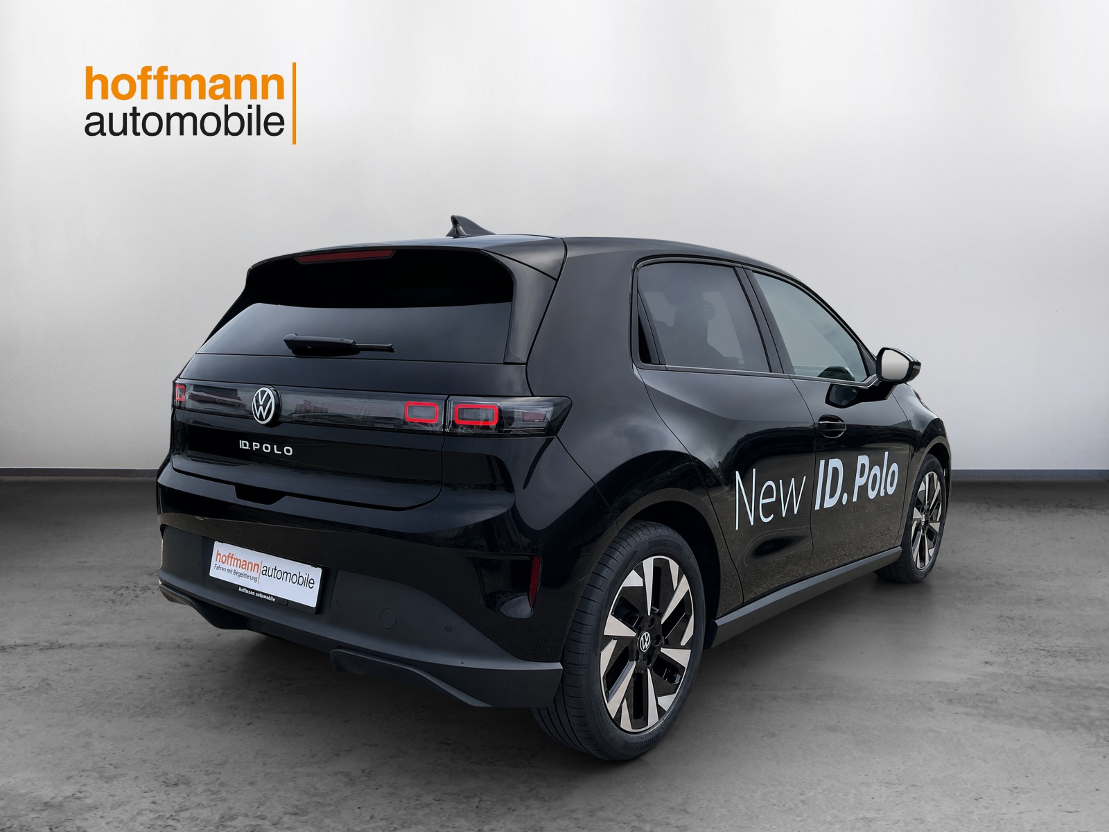 VW ID.Polo 52 kWh Life Edition One-showroom-element-3