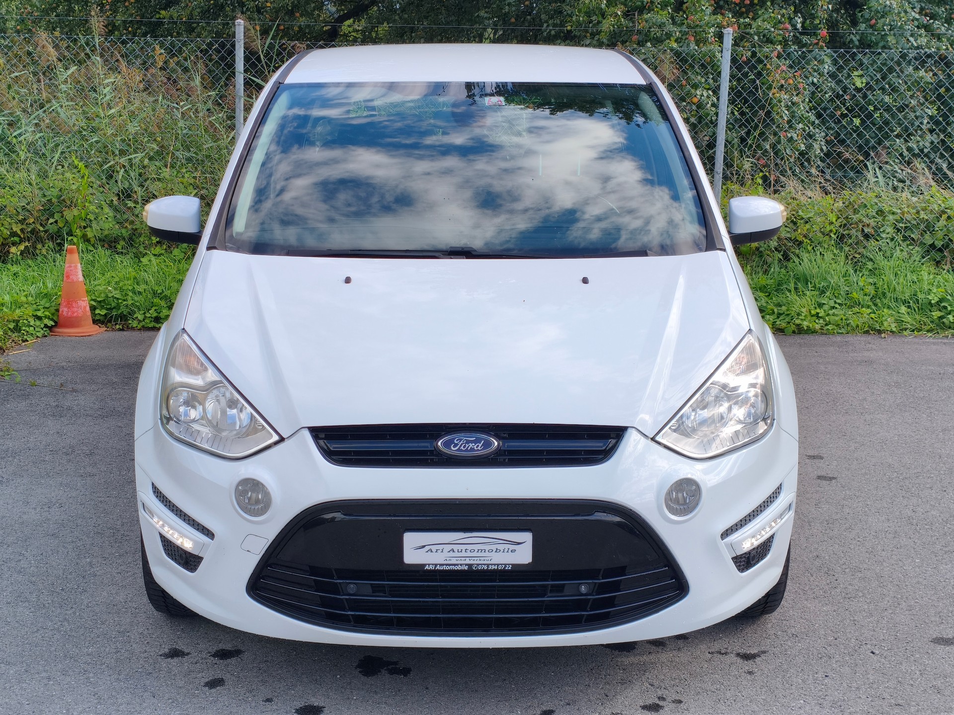 FORD S-Max 2.3i Titanium Automatic-image-2