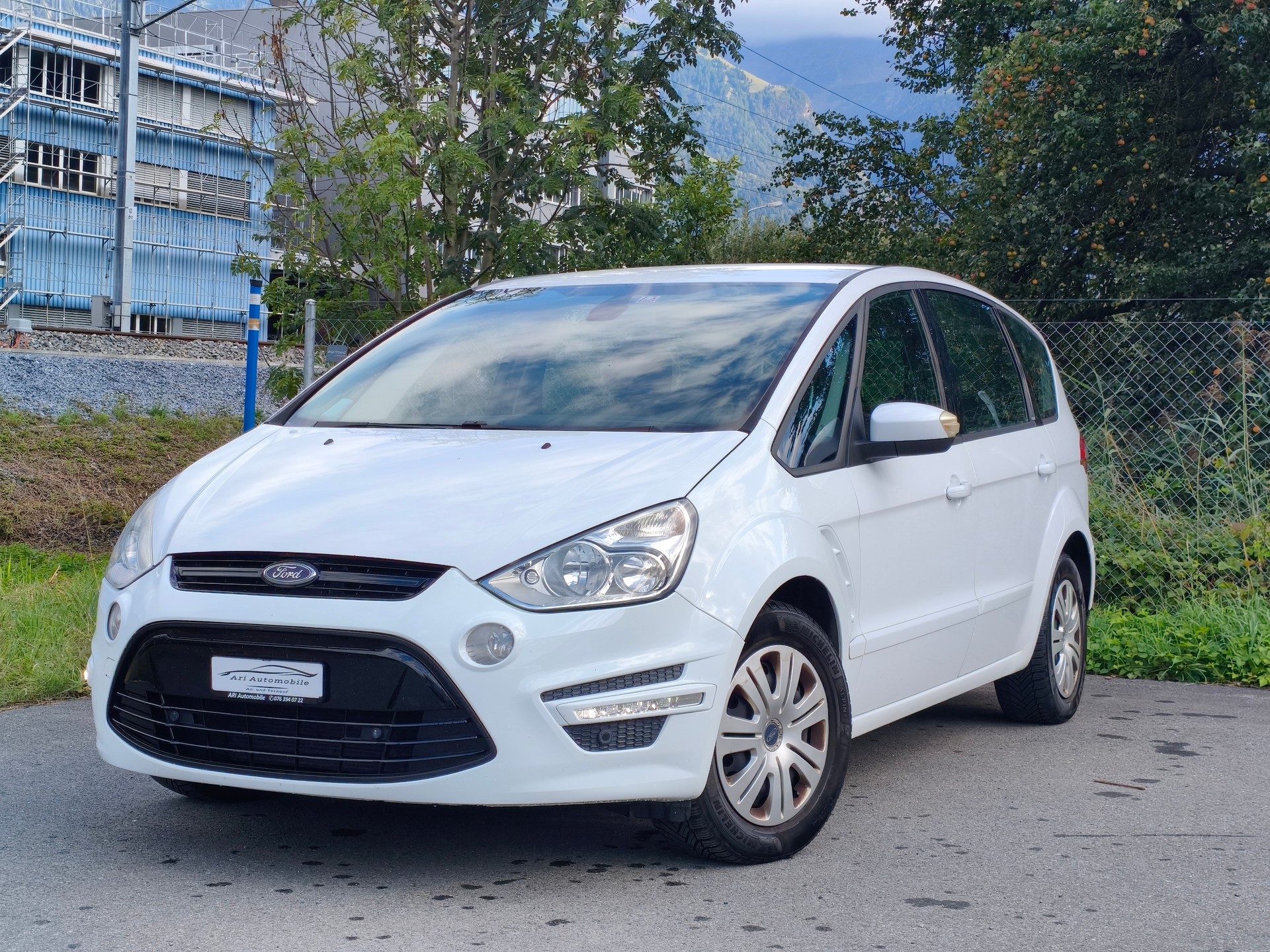 FORD S-Max 2.3i Titanium Automatic-image-1