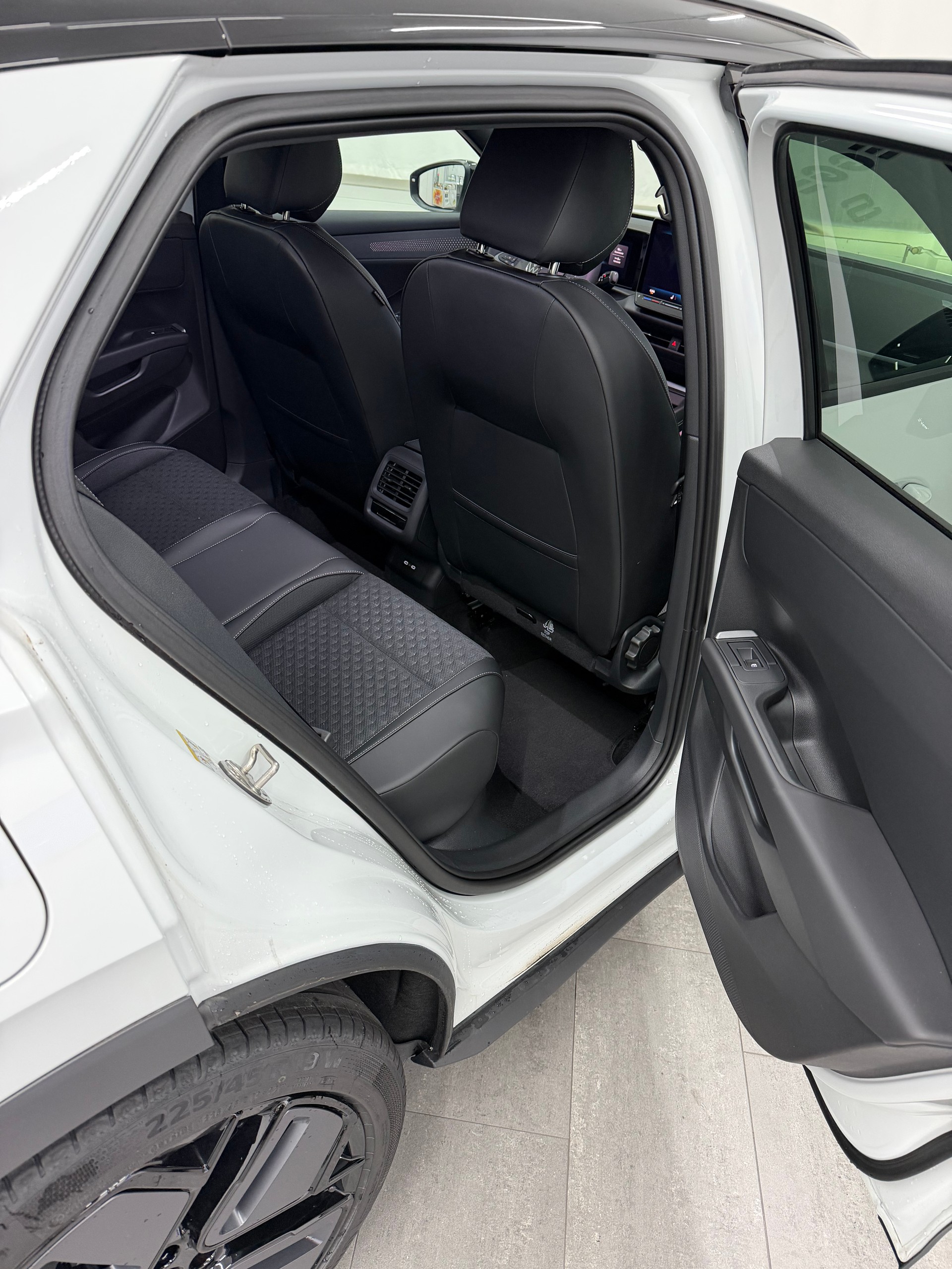 VW T-Roc 1.5 TSI EVO Life DSG-image-12