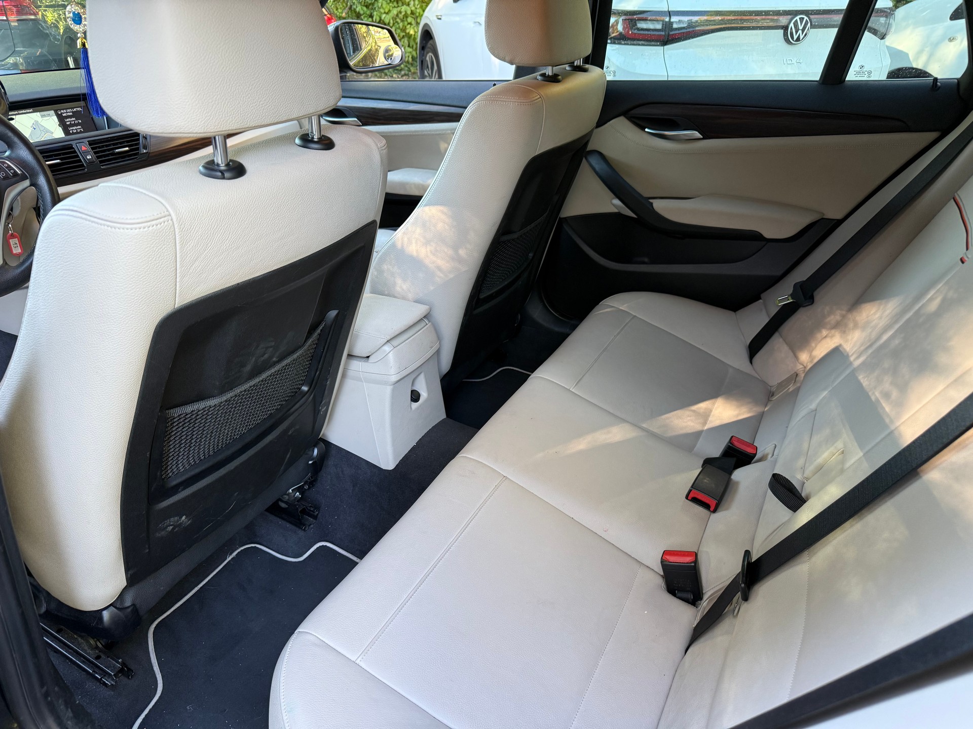BMW X1 xDrive 20i xLine Steptronic-image-17