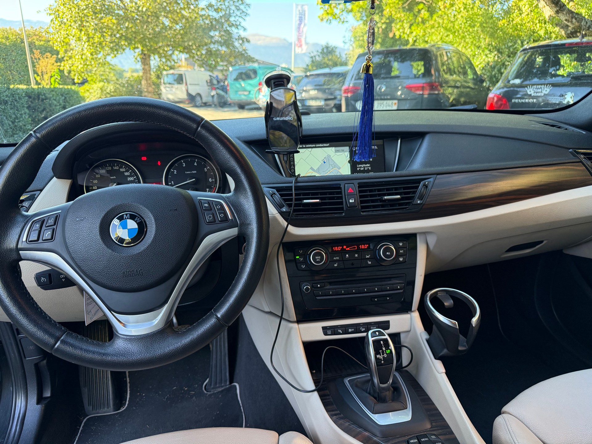 BMW X1 xDrive 20i xLine Steptronic-image-19