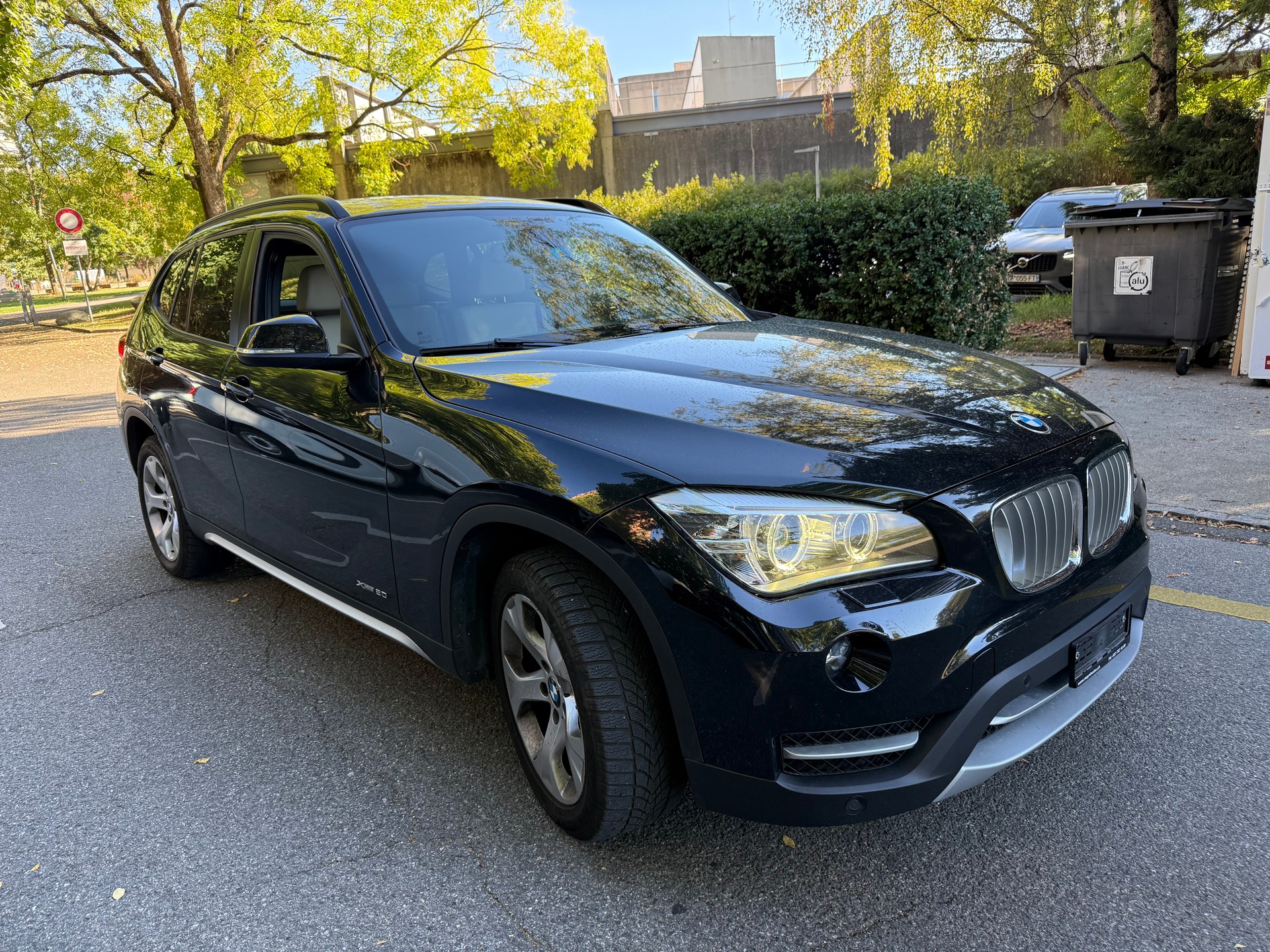 BMW X1 xDrive 20i xLine Steptronic-showroom-element-2