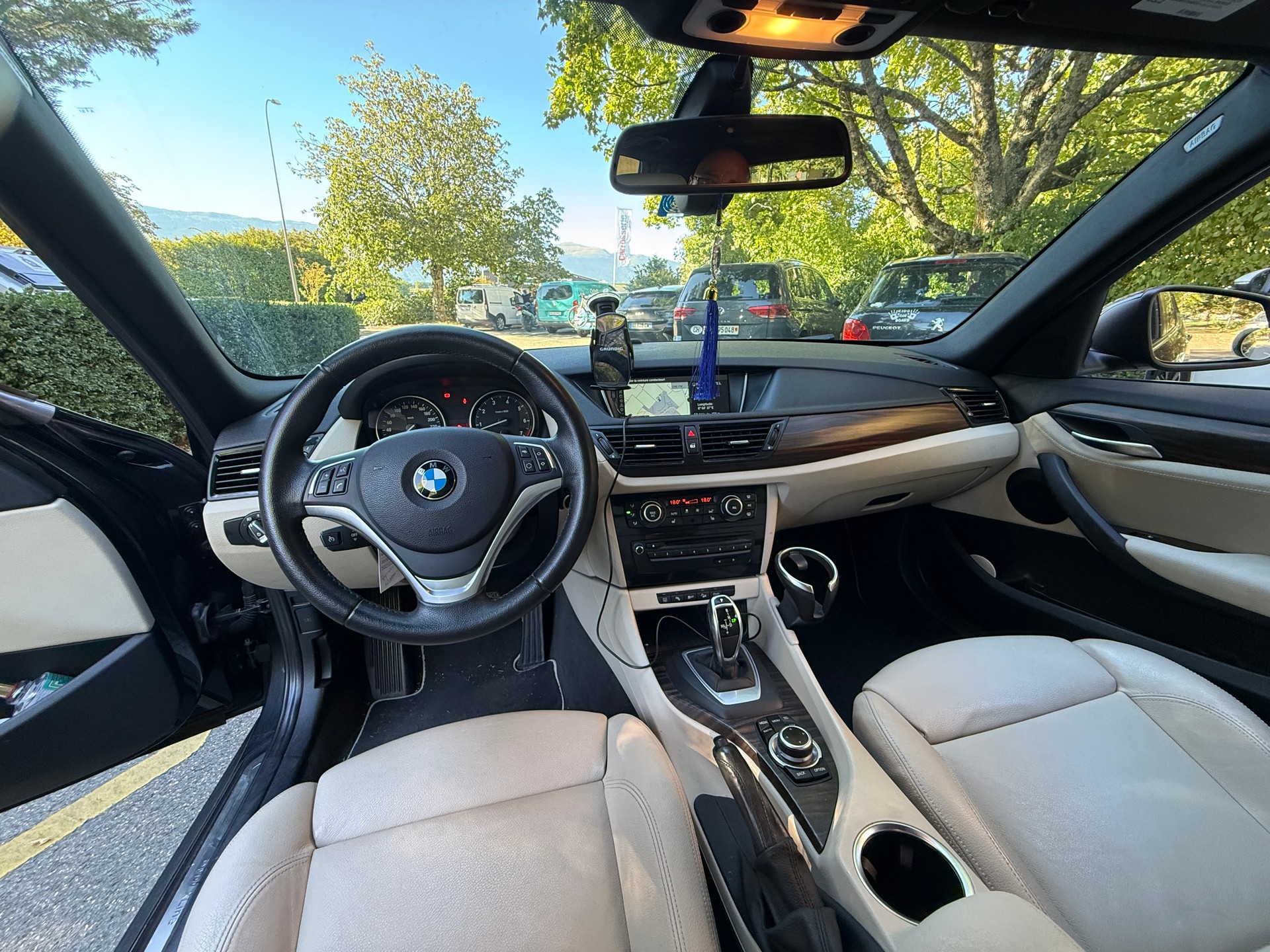 BMW X1 xDrive 20i xLine Steptronic-image-18