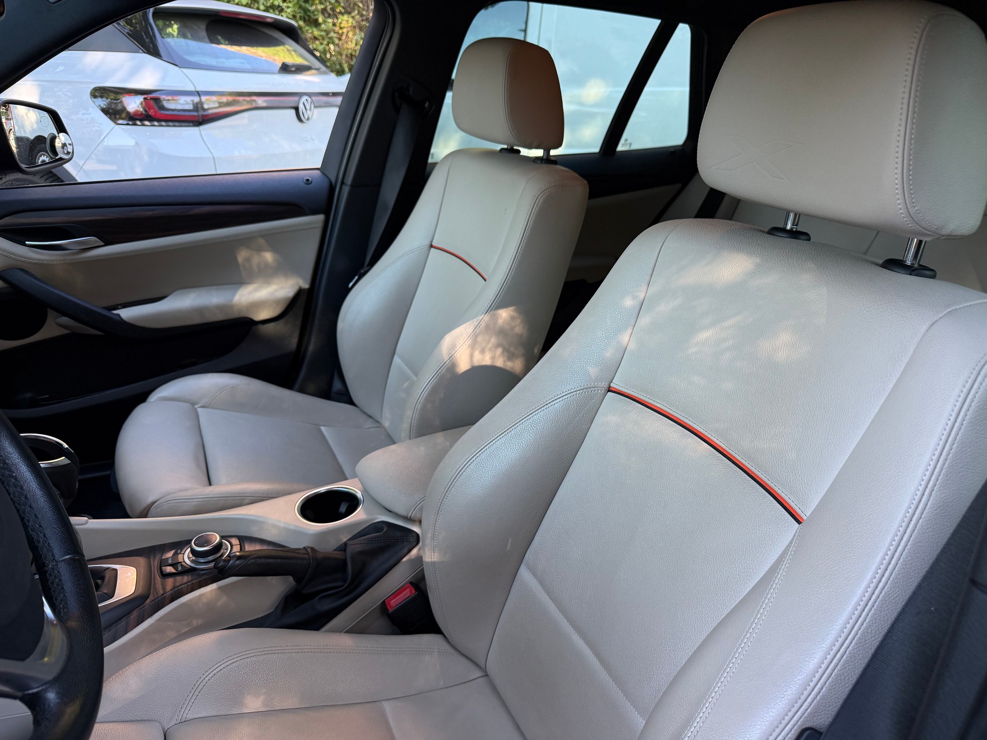 BMW X1 xDrive 20i xLine Steptronic-image-22