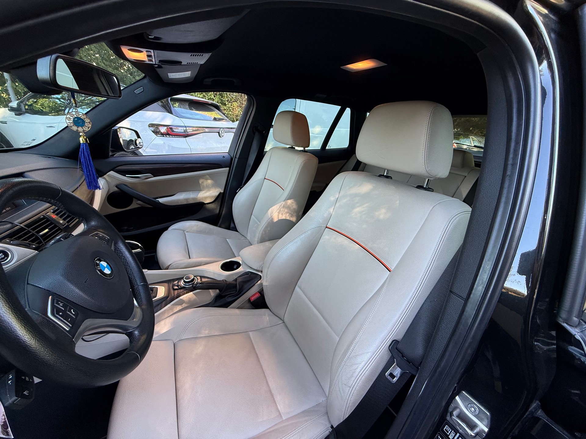BMW X1 xDrive 20i xLine Steptronic-image-23