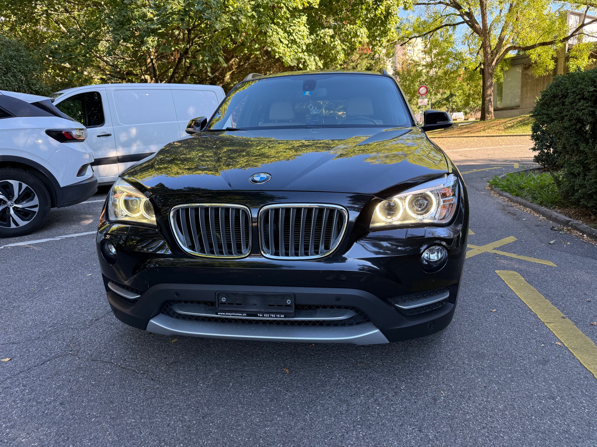 BMW X1 xDrive 20i xLine Steptronic-showroom-element-1