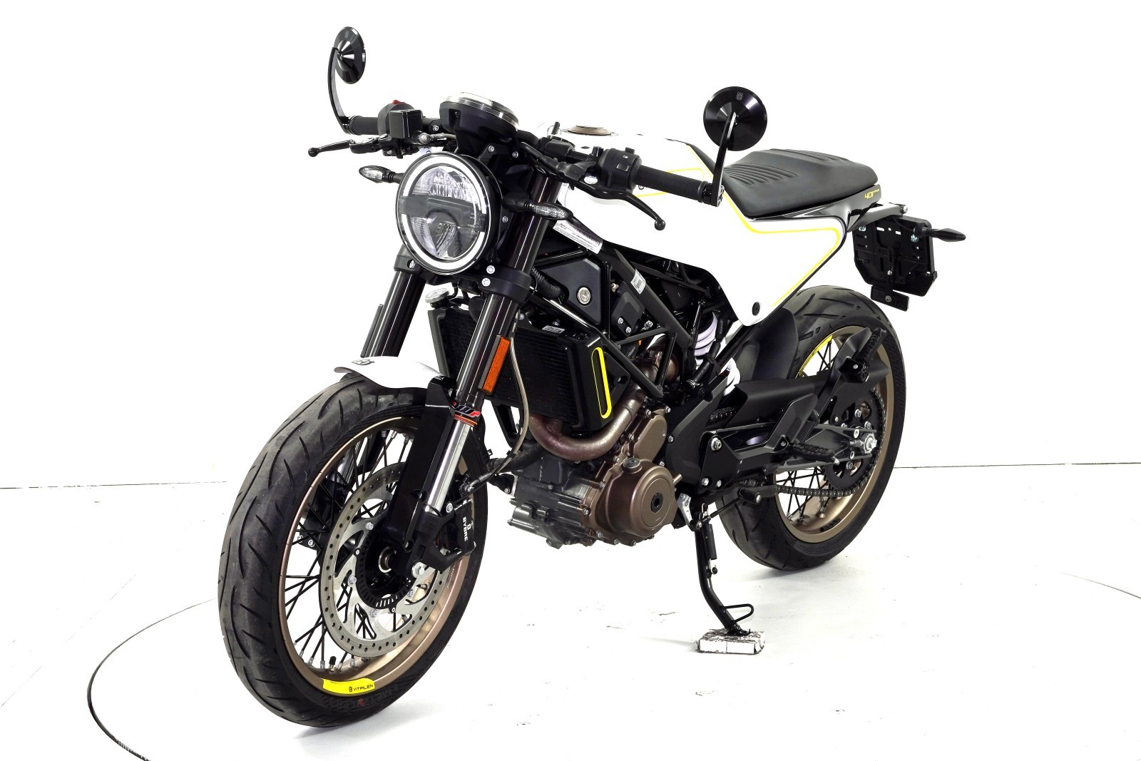 HUSQVARNA 401 Vitpilen ABS-image-2