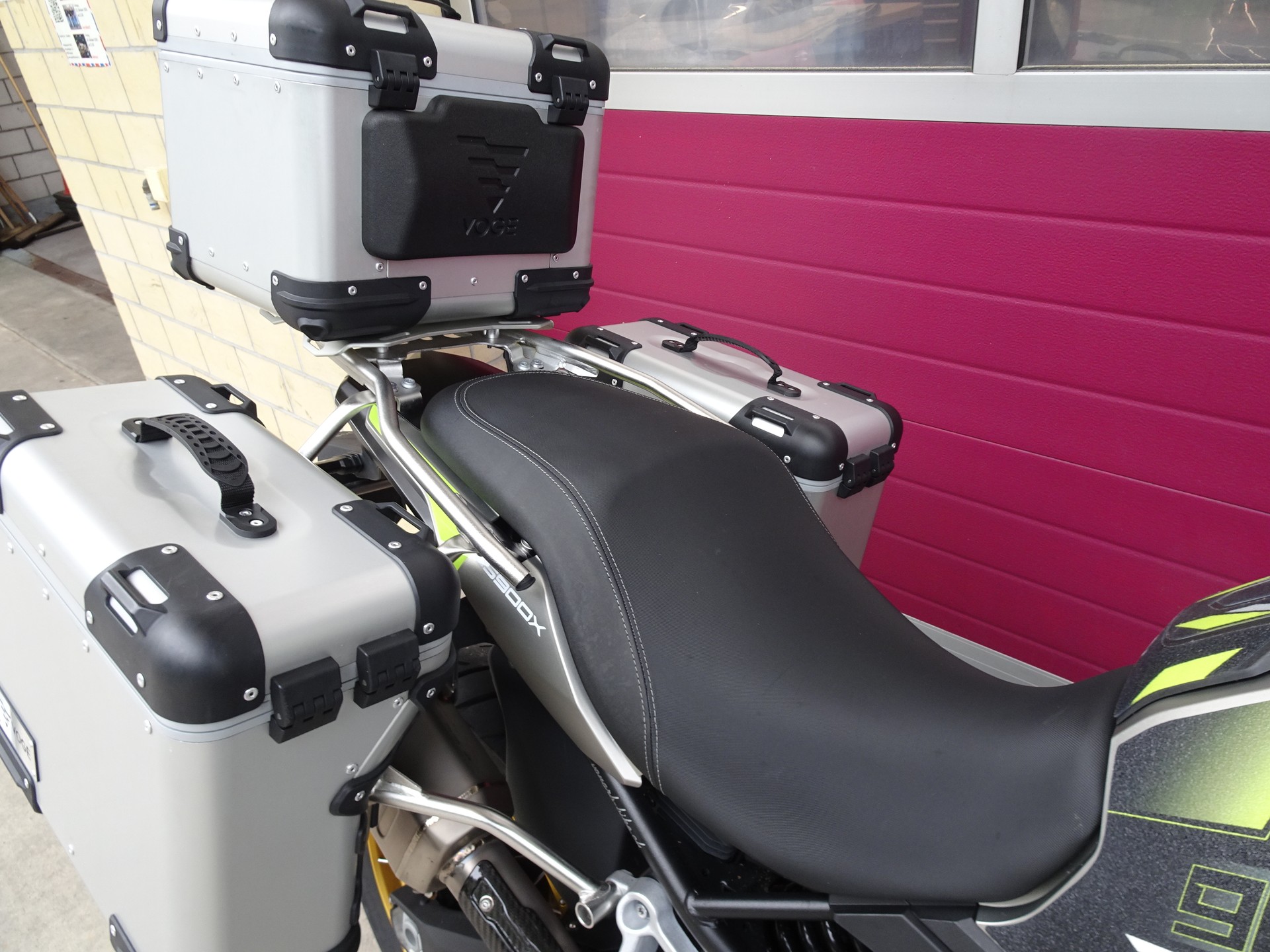 VOGE 900DSX-image-6