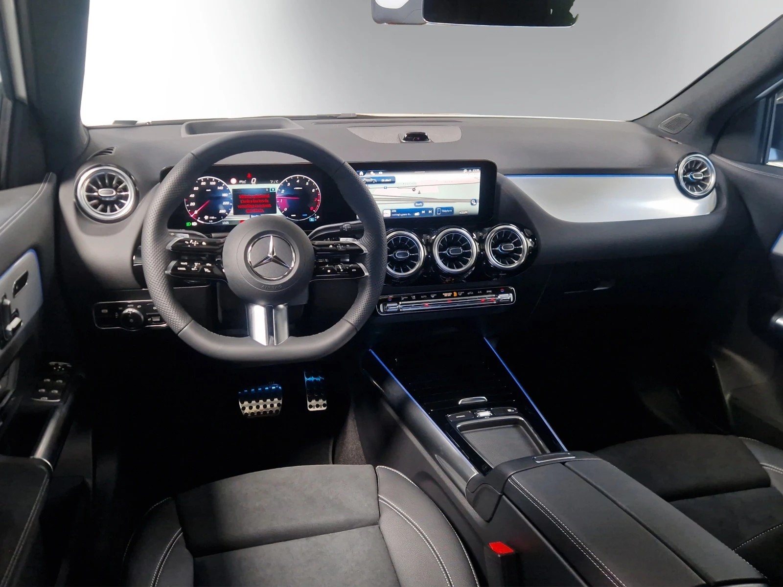 MERCEDES-BENZ GLA 200 Night Star 7G-DCT-image-10