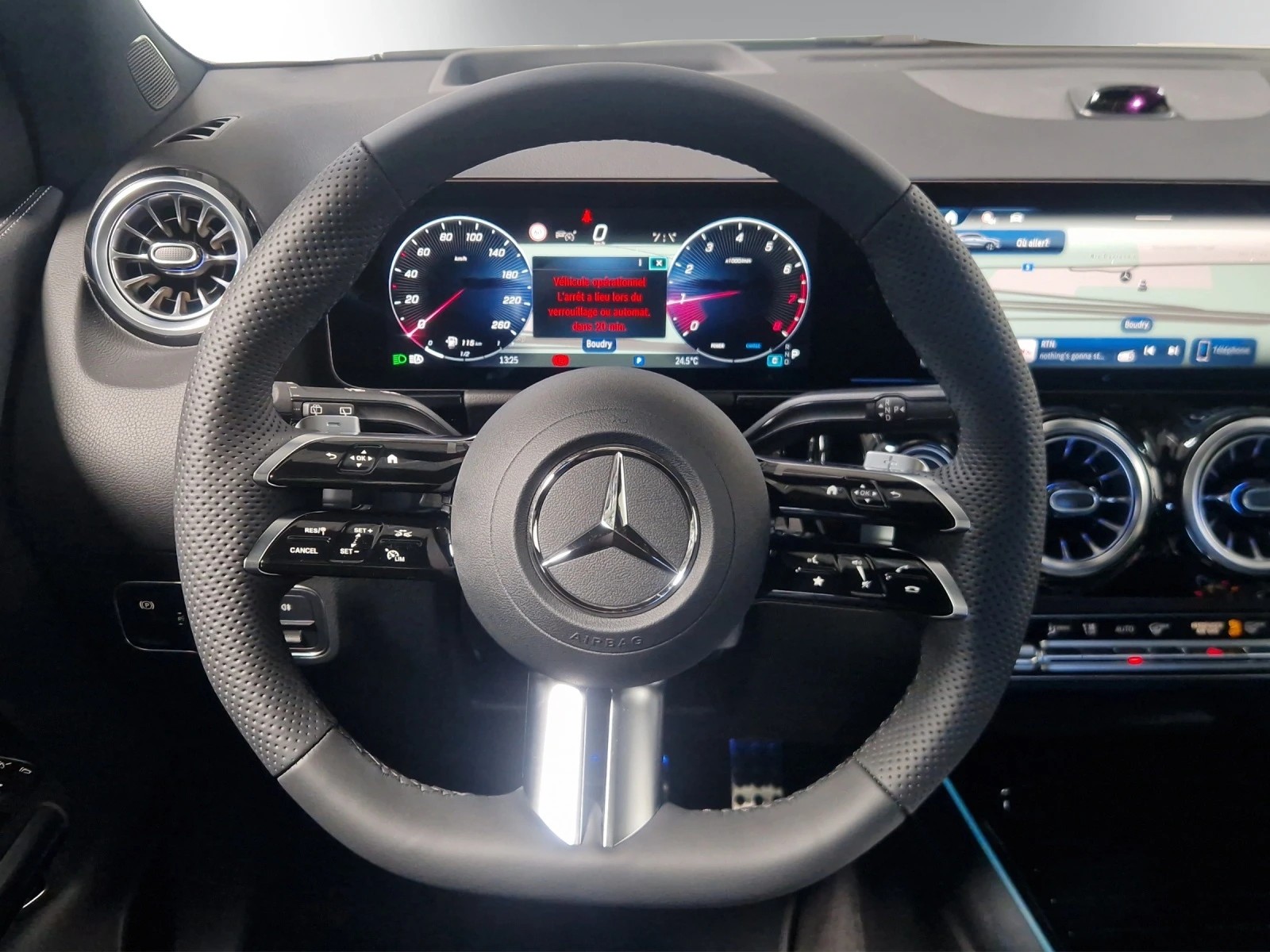MERCEDES-BENZ GLA 200 Night Star 7G-DCT-image-8
