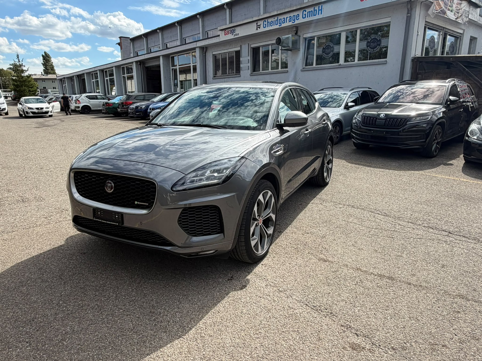 JAGUAR E-Pace 2.0 P300 R-Dynamic HSE AWD Automatik-showroom-element-1
