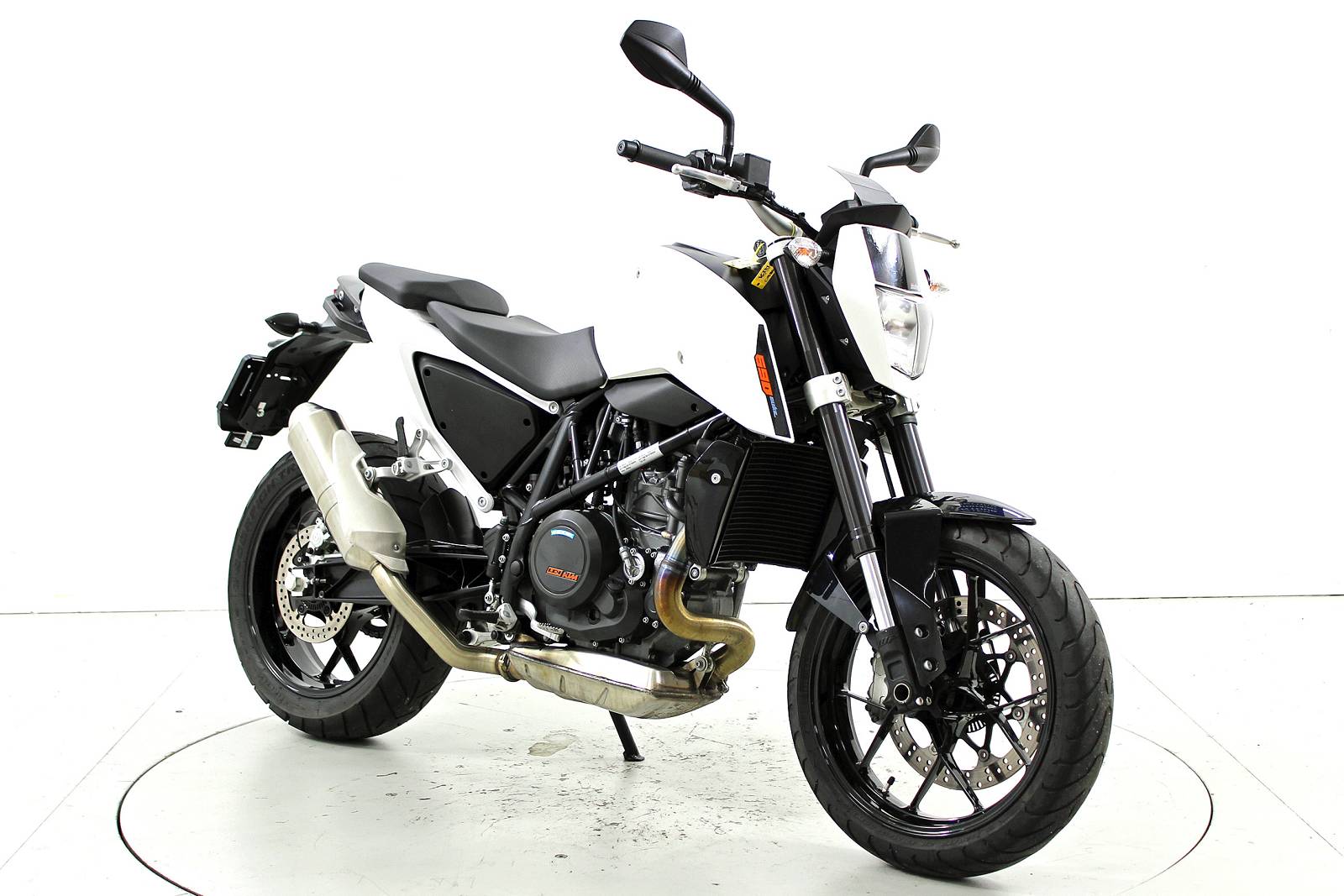 KTM 690 Duke ABS-image-1