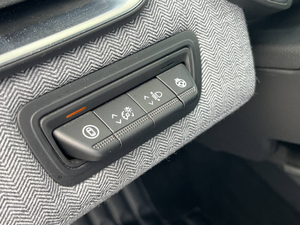 RENAULT Clio 1.6 E-Tech techno-image-11