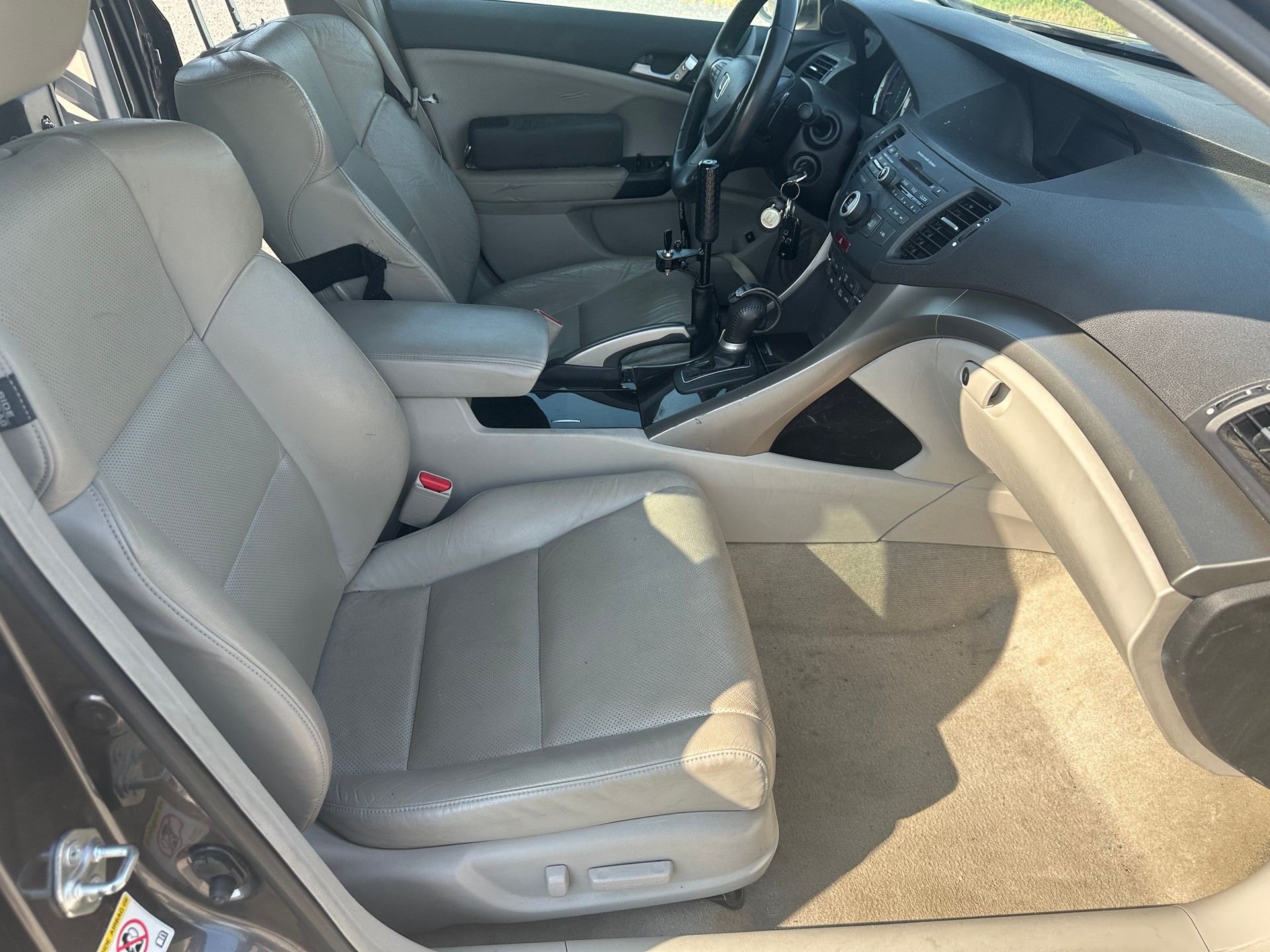 HONDA Accord Tourer 2.0i 16V Executive Automatic-image-8