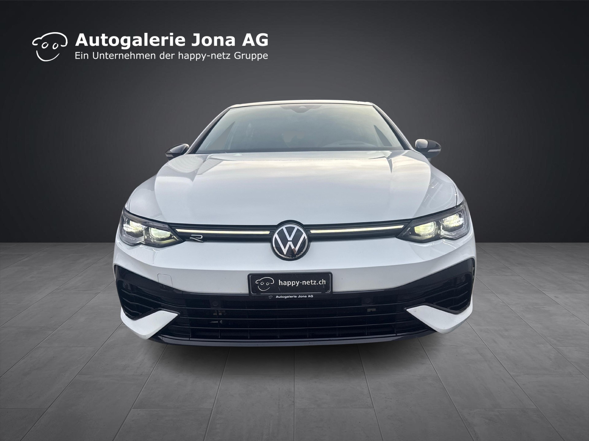 VW Golf VIII 2.0 TSI R DSG 4motion-image-5