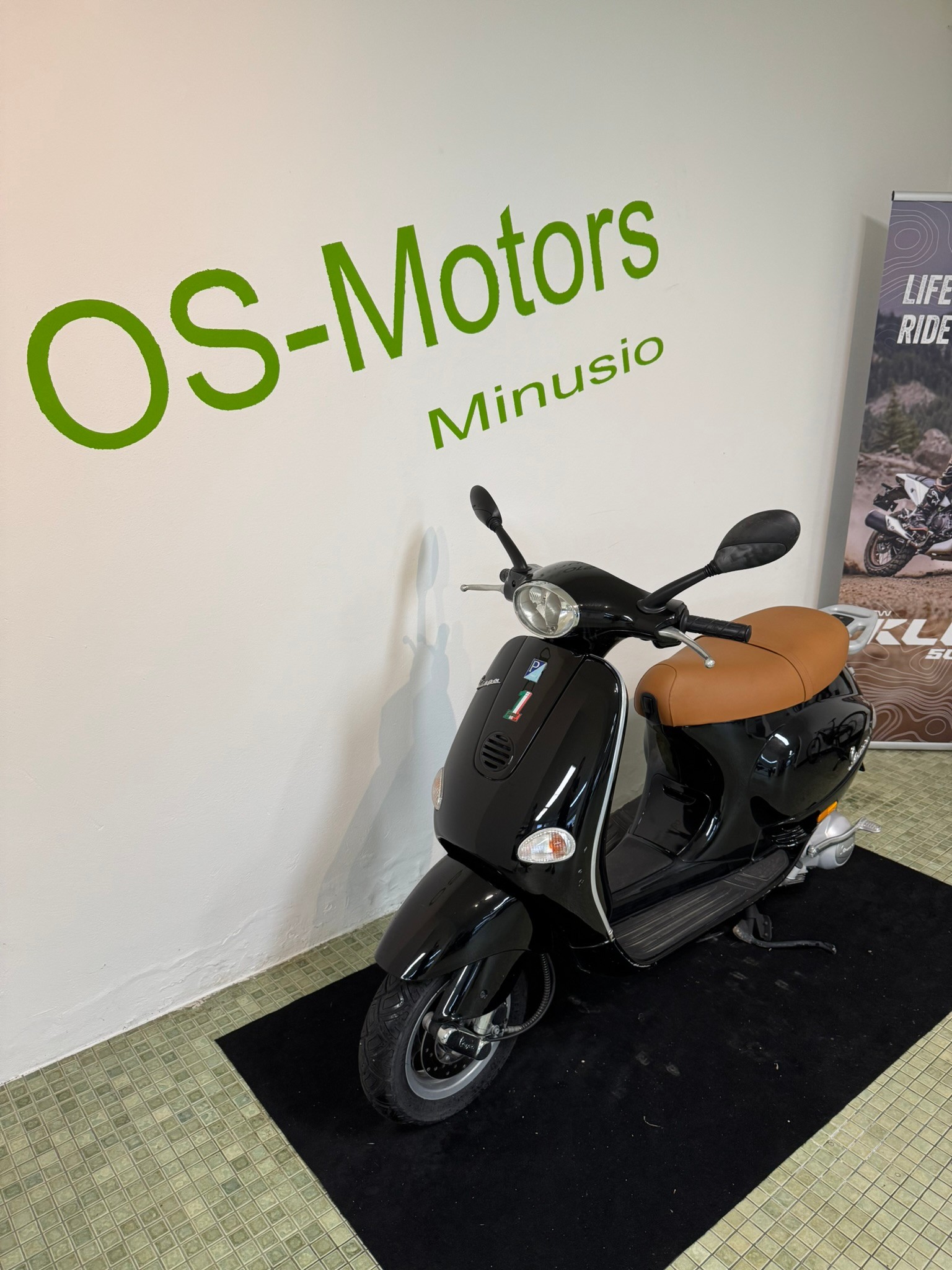 PIAGGIO Vespa 125 ET4-image-1