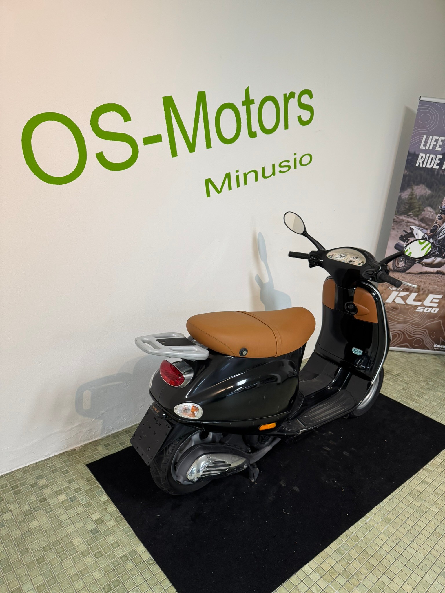 PIAGGIO Vespa 125 ET4-image-3