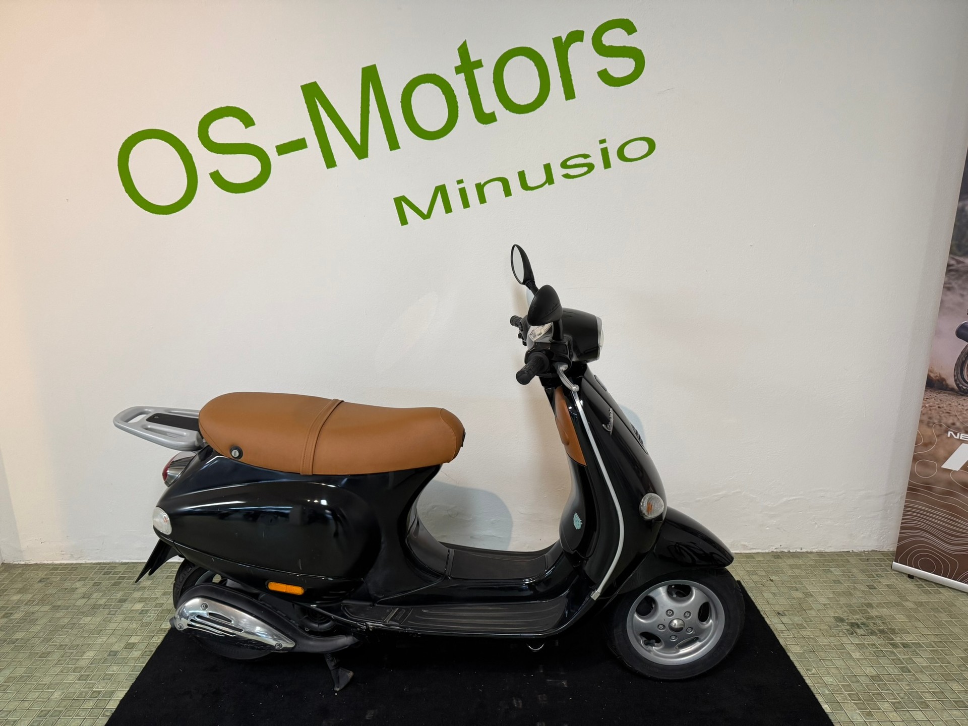 PIAGGIO Vespa 125 ET4-image-2